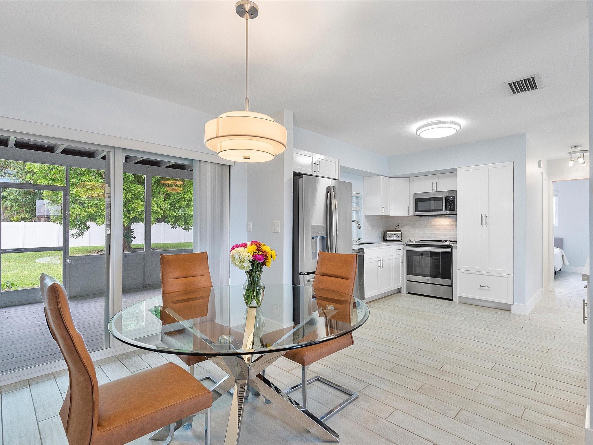 Hollywood Hills 6-22 B - Residential