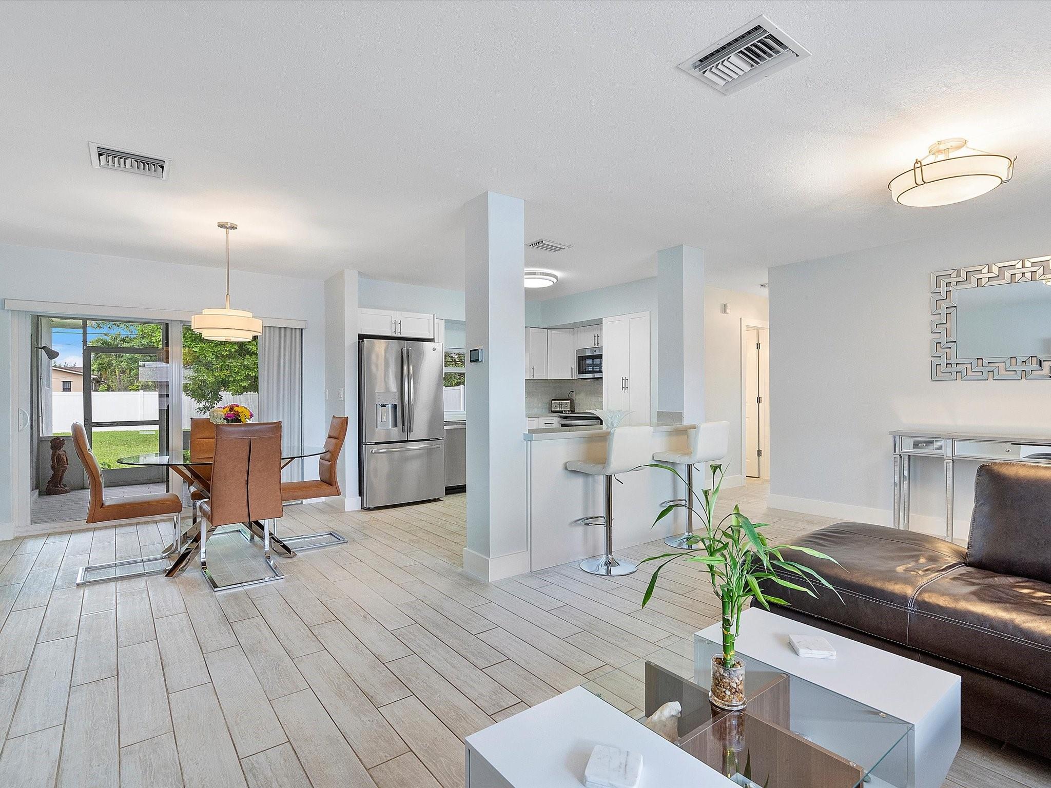 Hollywood Hills 6-22 B - Residential