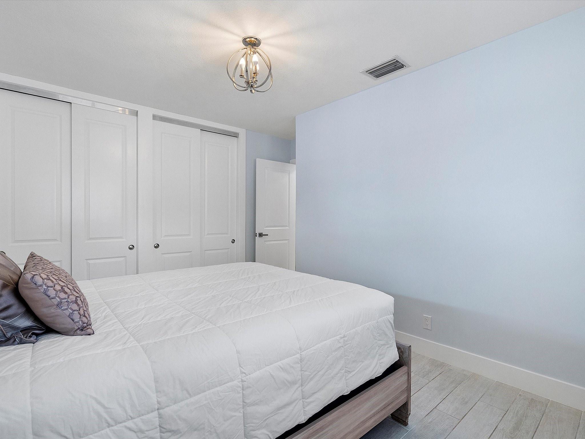 Hollywood Hills 6-22 B - Residential