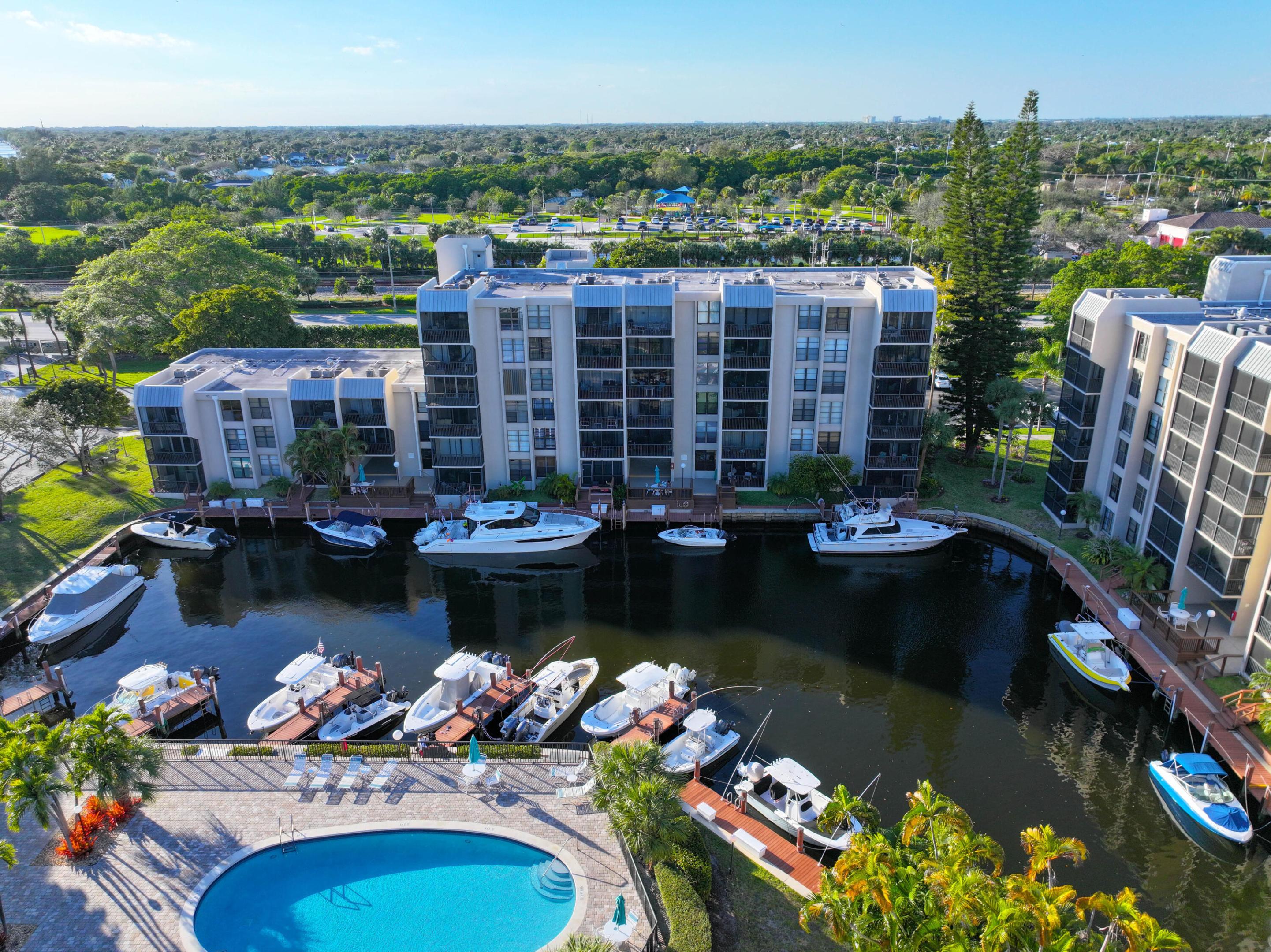4 Royal Palm Way