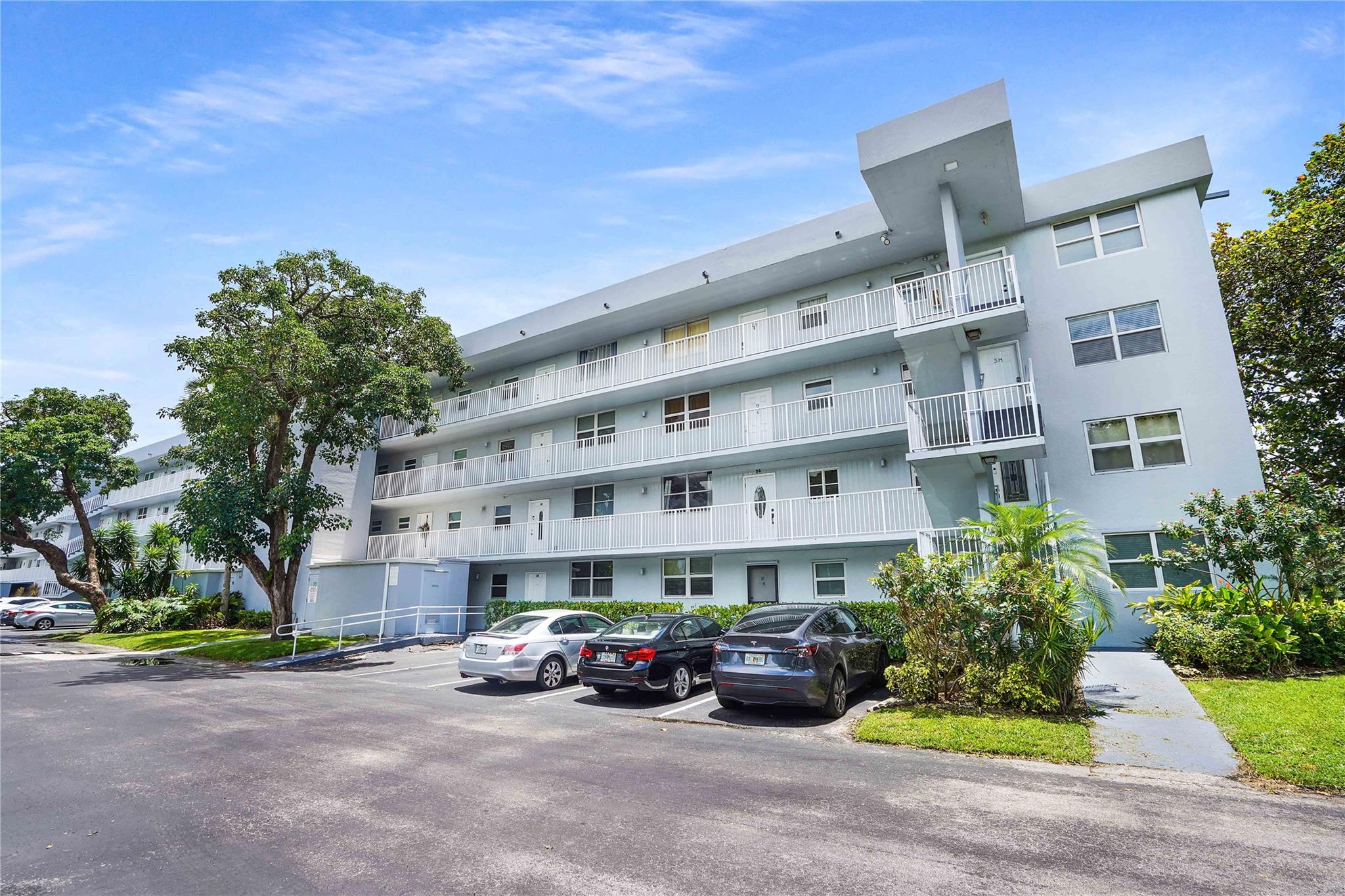 Royal Park Condominium - Residential