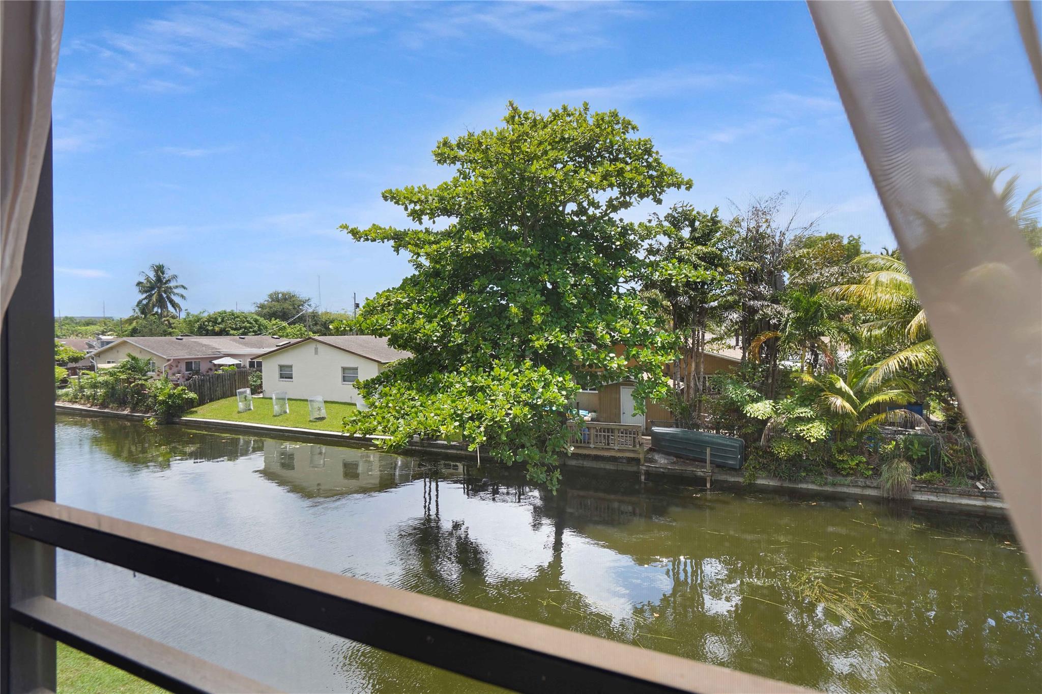 Royal Park Condominium - Residential