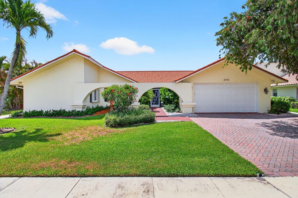 Photo of 2542 SW 23rd Cranbrook Place, Boynton Beach, FL 33436 (MLS # R11107060)