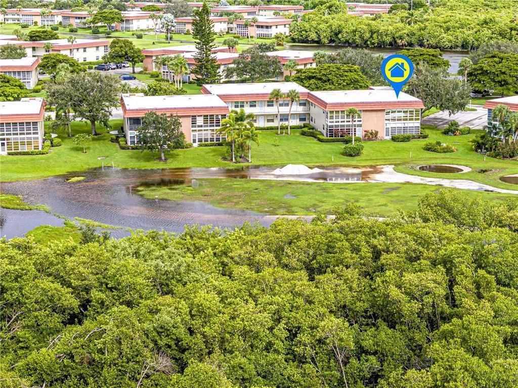 Photo of 69 Royal Oak Court #207, Vero Beach, FL 32962 (MLS # R11131581)