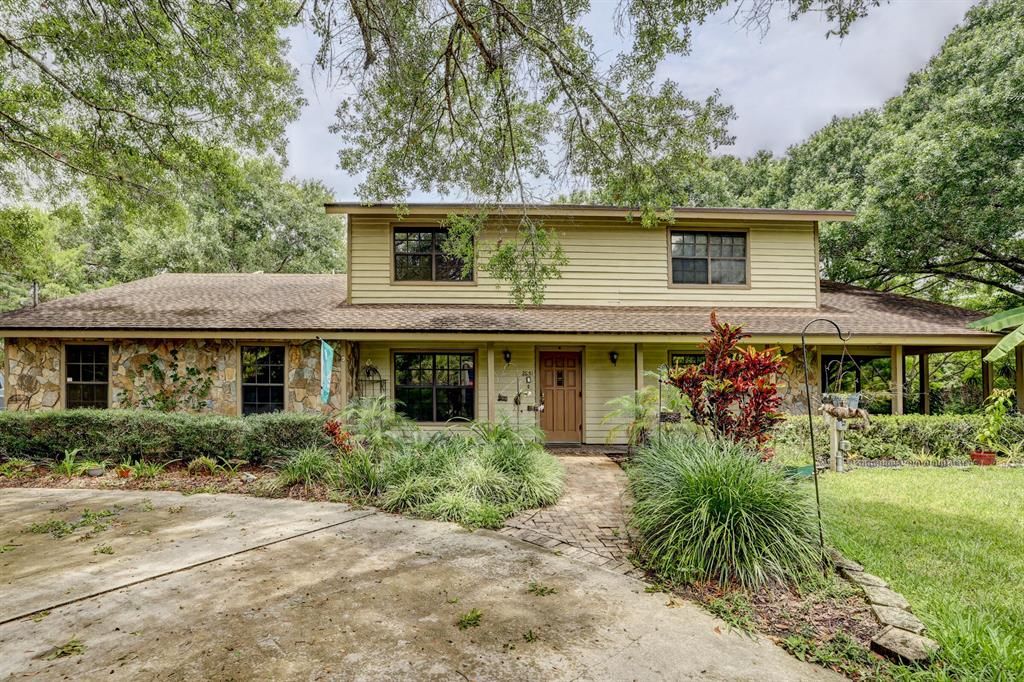 Photo of 2851 Rogers Road, Fort Pierce, FL 34981 (MLS # R10726114)