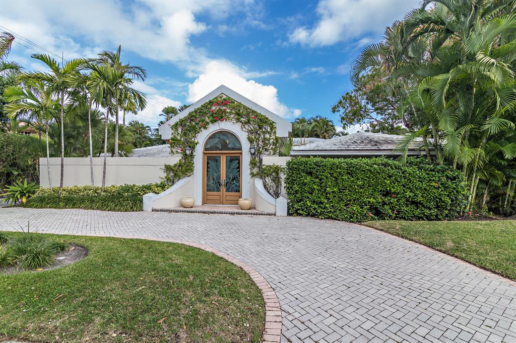 Best value on the market today. Located on an 11,326 SqFt lot comprising over 3,700 total SqFt in the structure. Renovate or build your dream home near the North End. Home has open floor plan with 4-BD and 4-BA perfect for entertaining. Beach and Lake Trail access nearby.