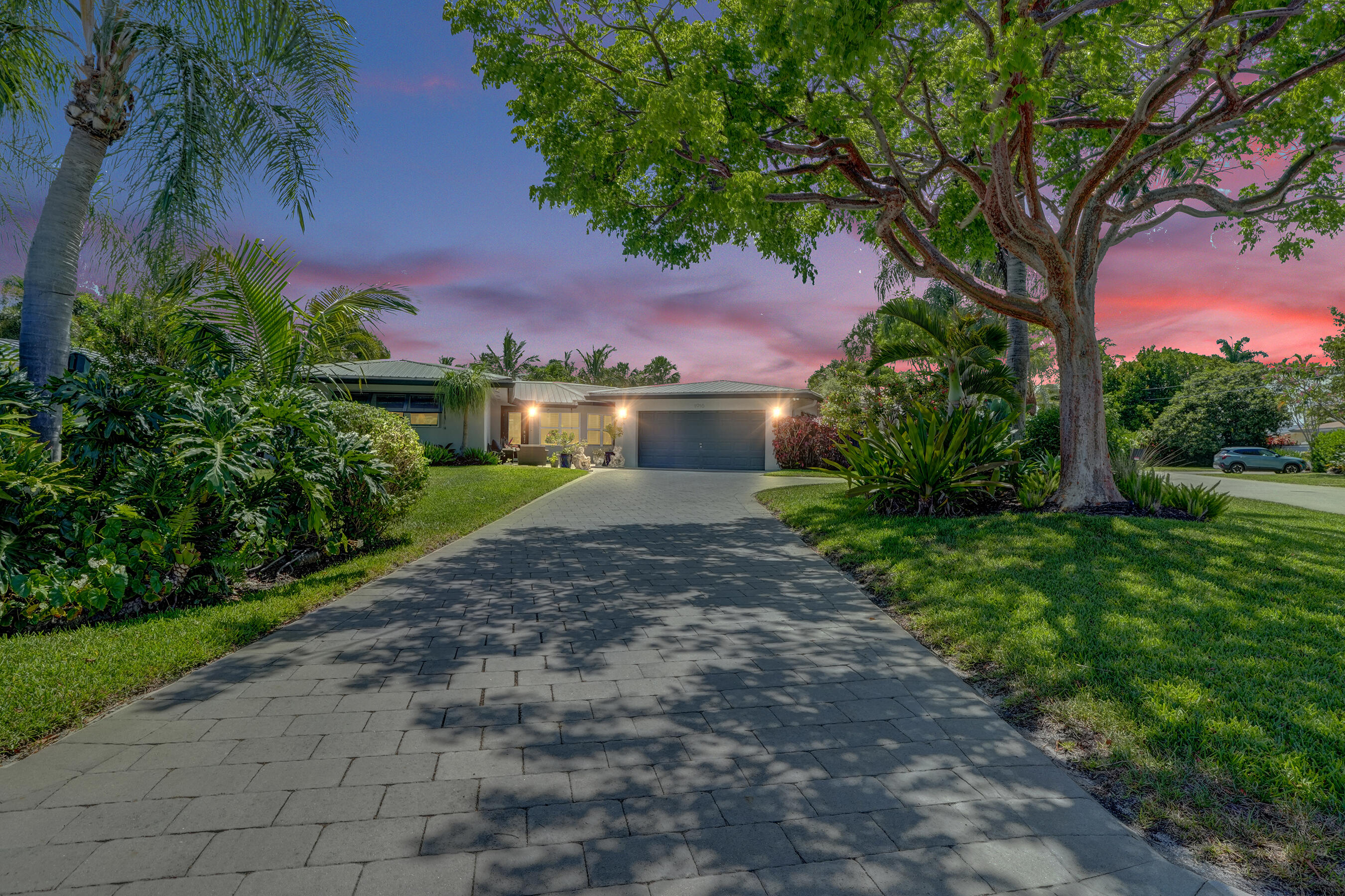 CORAL POINT - Residential
