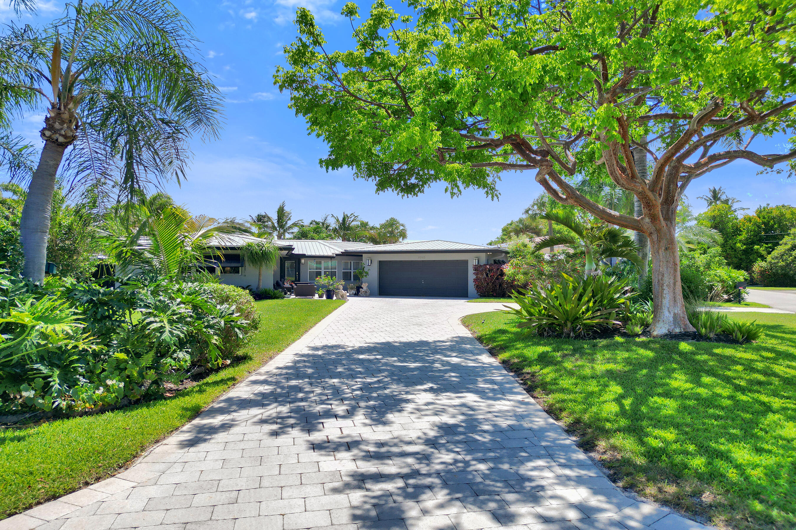 CORAL POINT - Residential