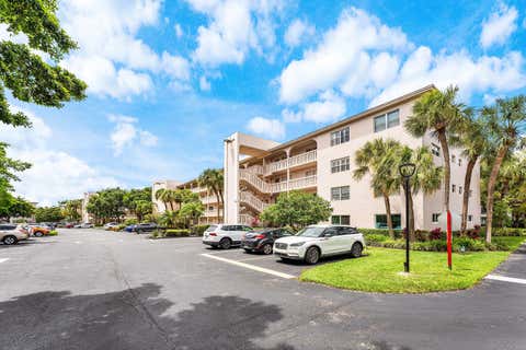 Photo of 2003 Granada Drive #M1, Coconut Creek, FL 33066 (MLS # B26018558)