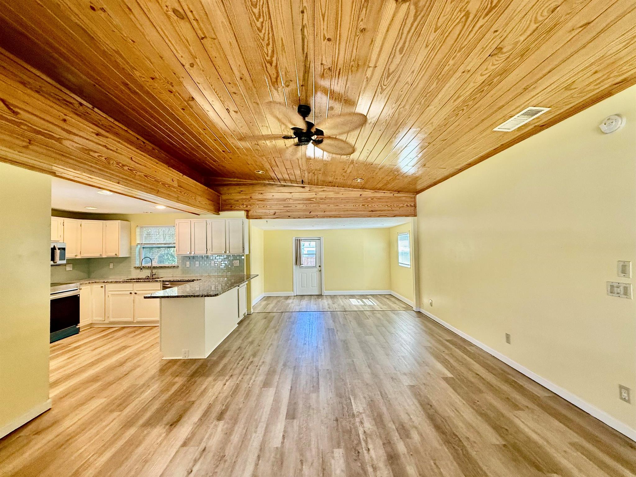 RIVERSIDE HEIGHTS - Residential Lease