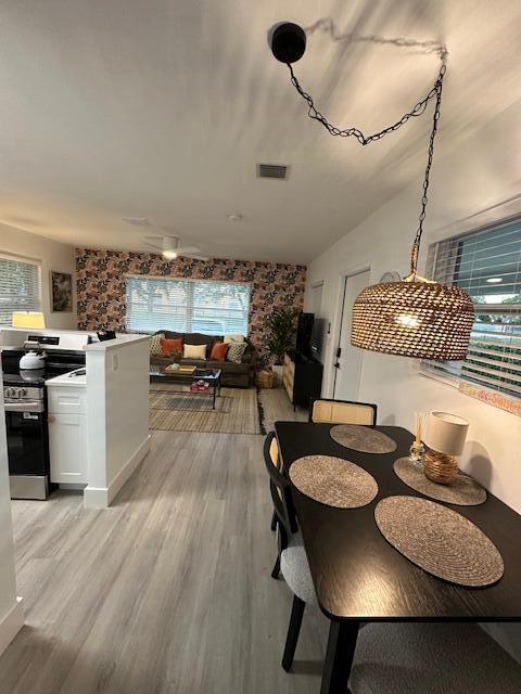 NORTH PALM BEACH VILLAGE OF 8 - Residential Lease