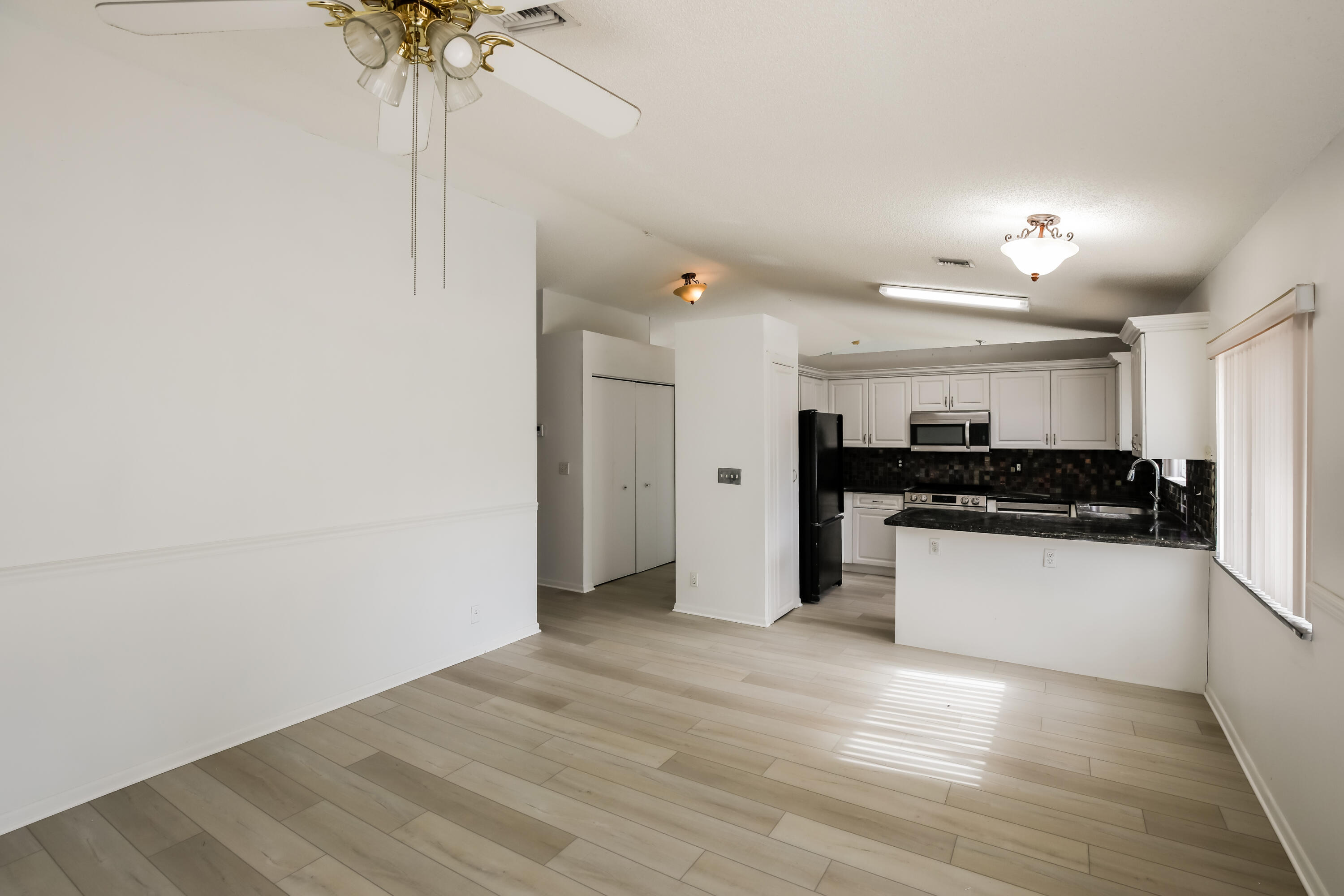 WINSTON PARK SECTION TWO-A - Residential