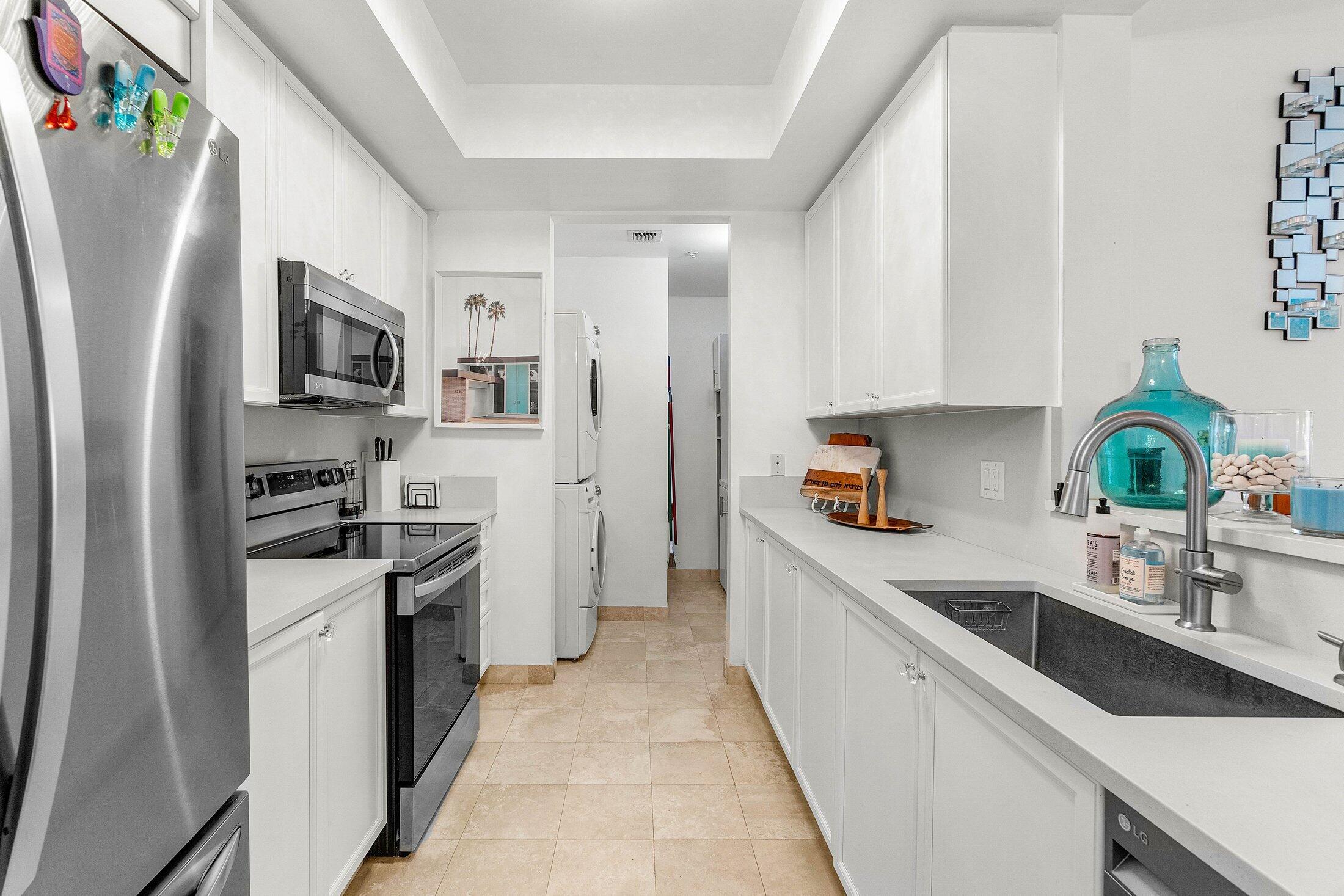 PALMETTO PLACE CONDO - Residential Lease