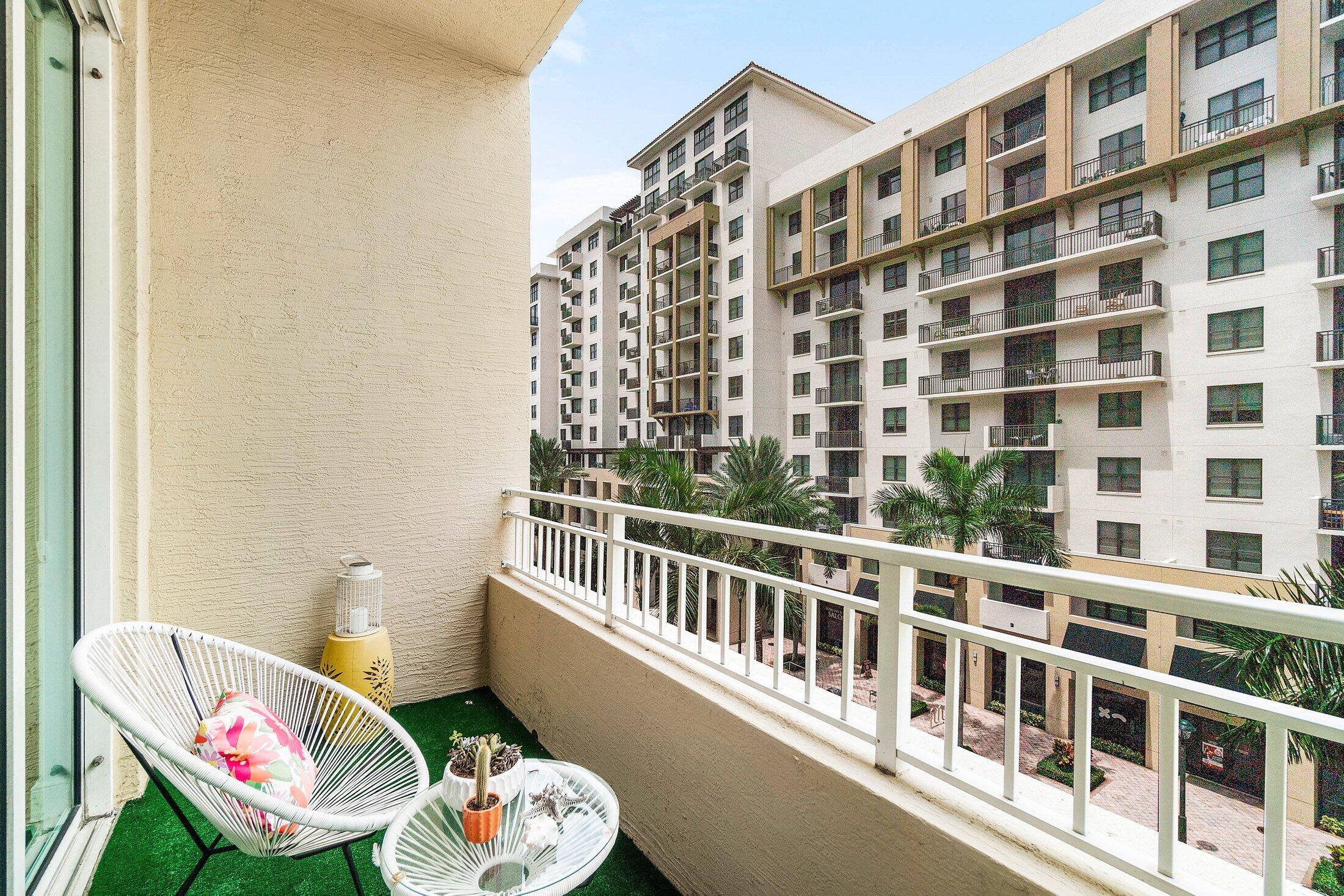 PALMETTO PLACE CONDO - Residential Lease