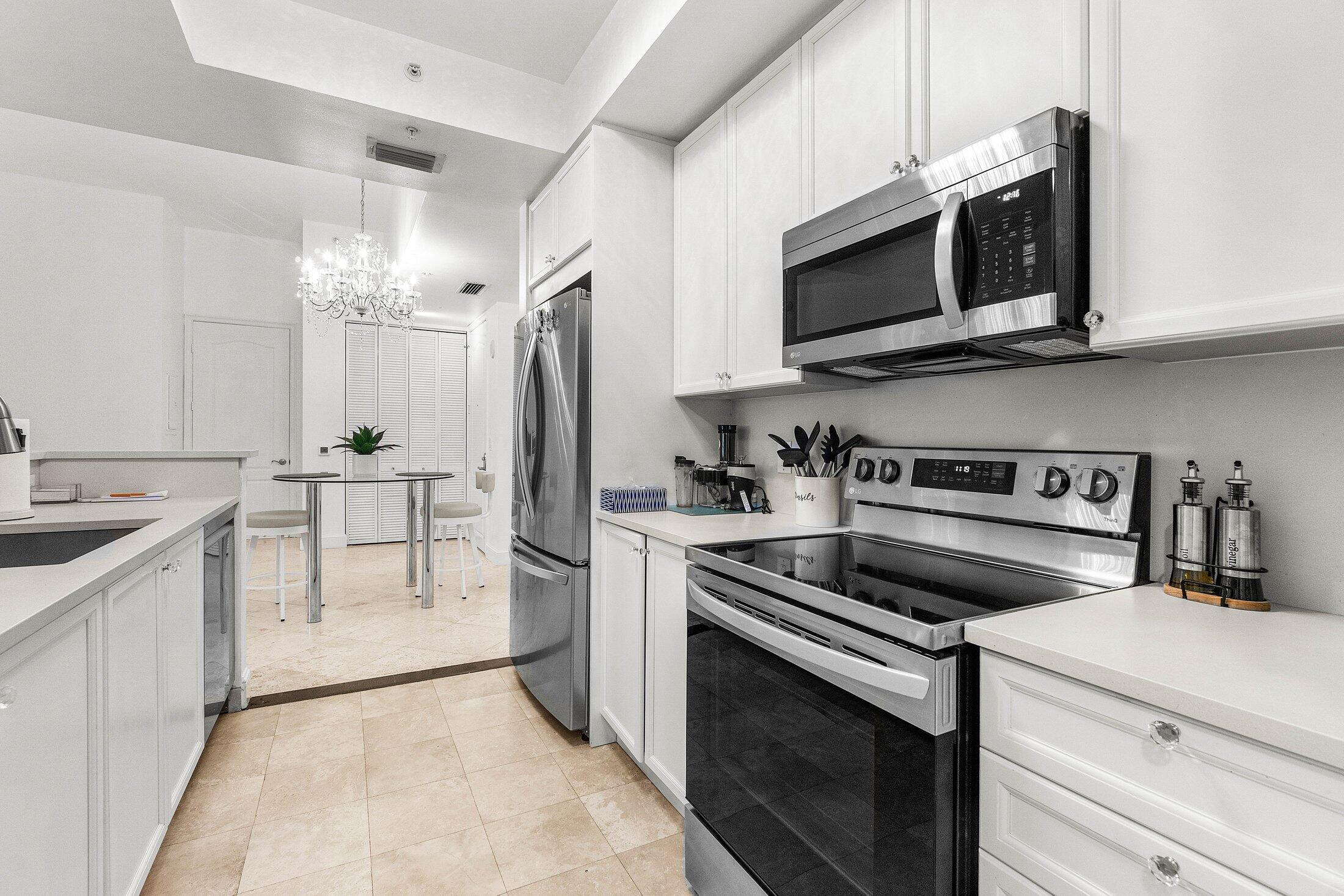 PALMETTO PLACE CONDO - Residential Lease