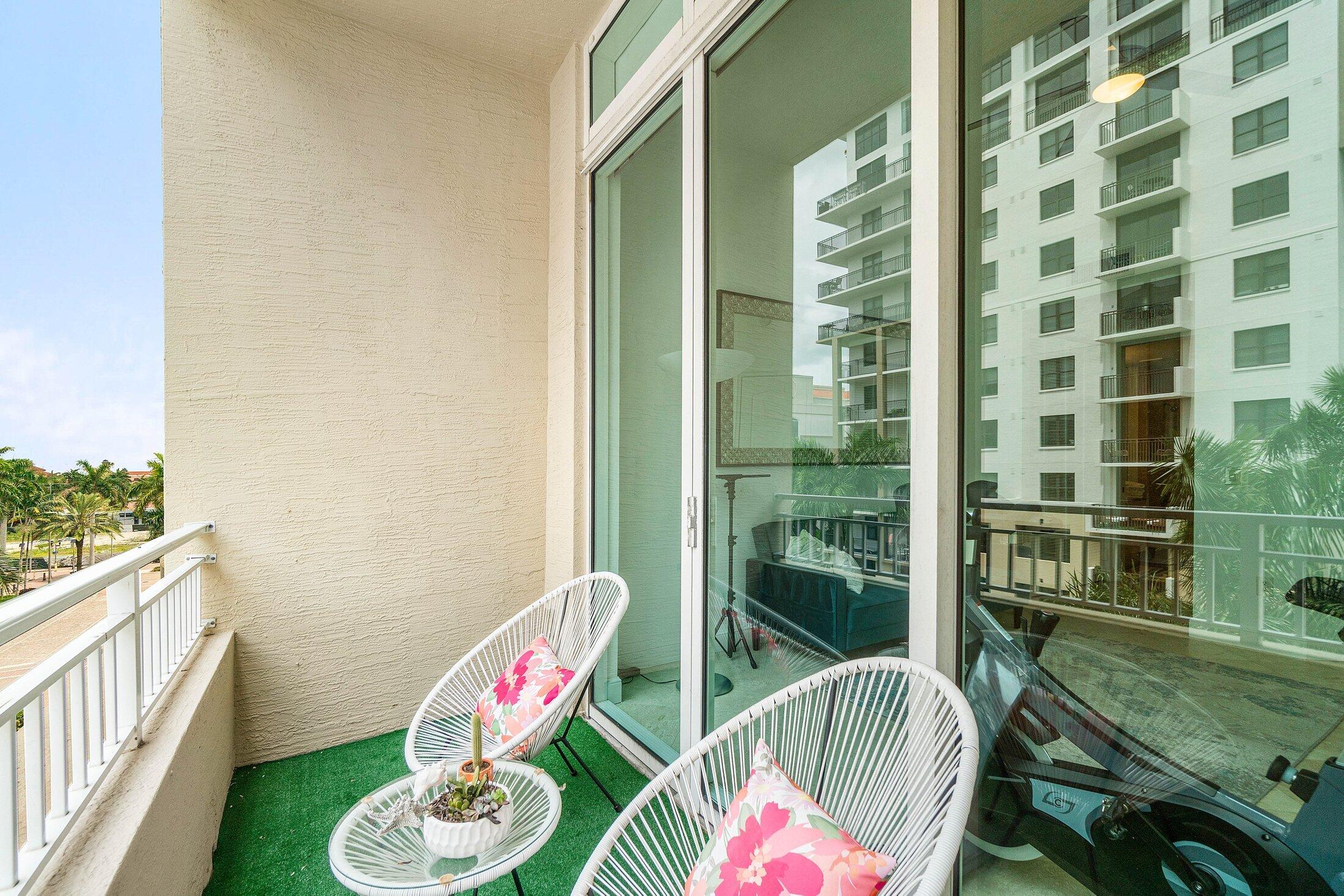 PALMETTO PLACE CONDO - Residential Lease