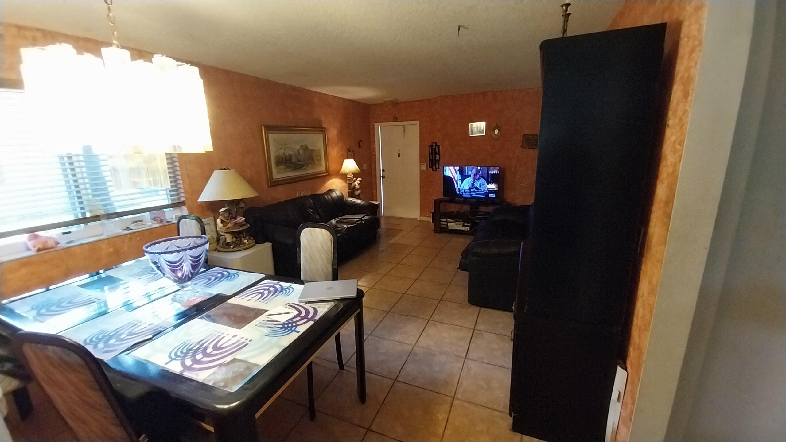 651 NW 79th Avenue Apt 104, Pembroke Pines, FL, 33024/$329,900 4 651 NW 79th Avenue Apt 104