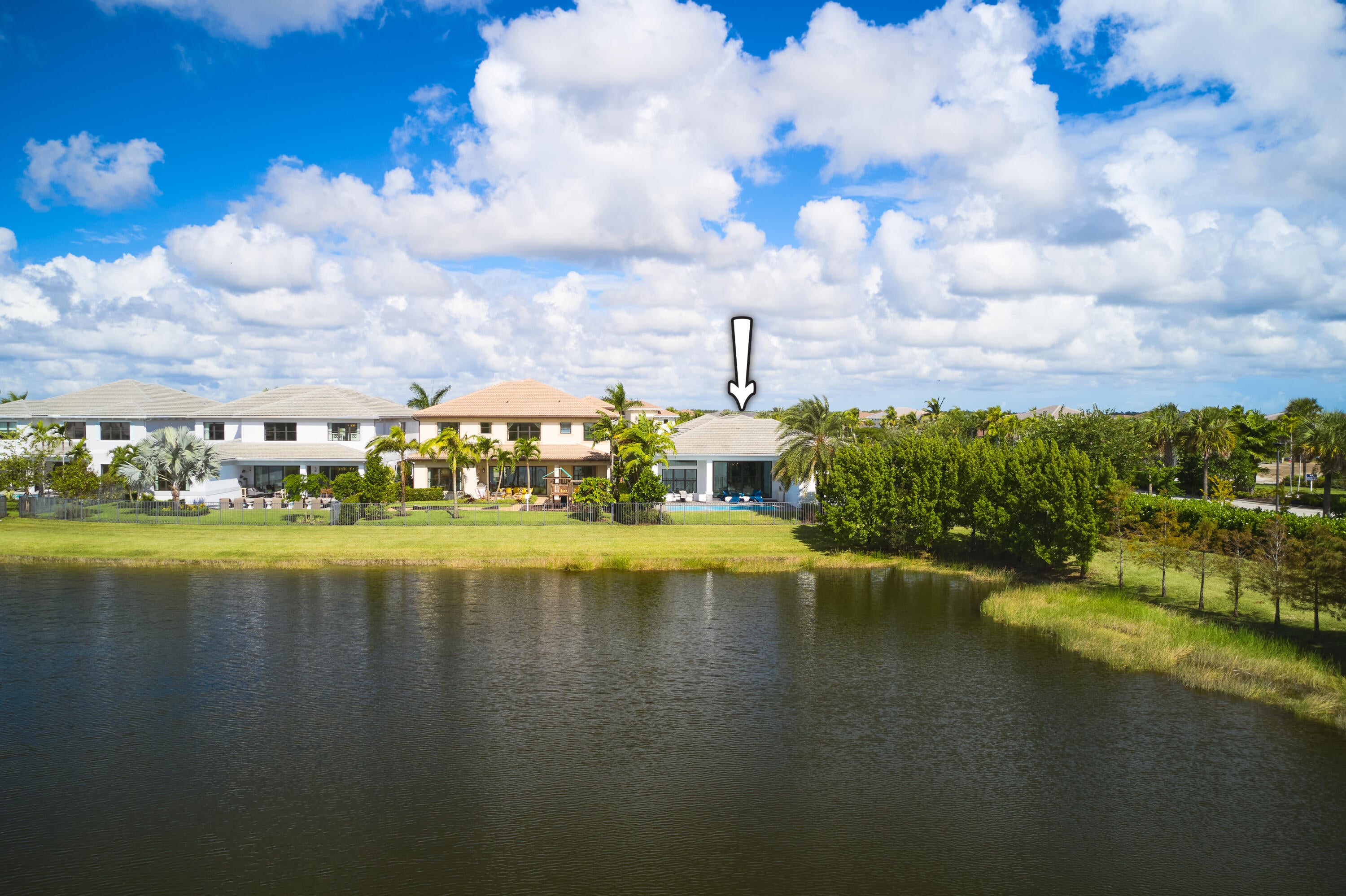 Properties 12854 Soaring View