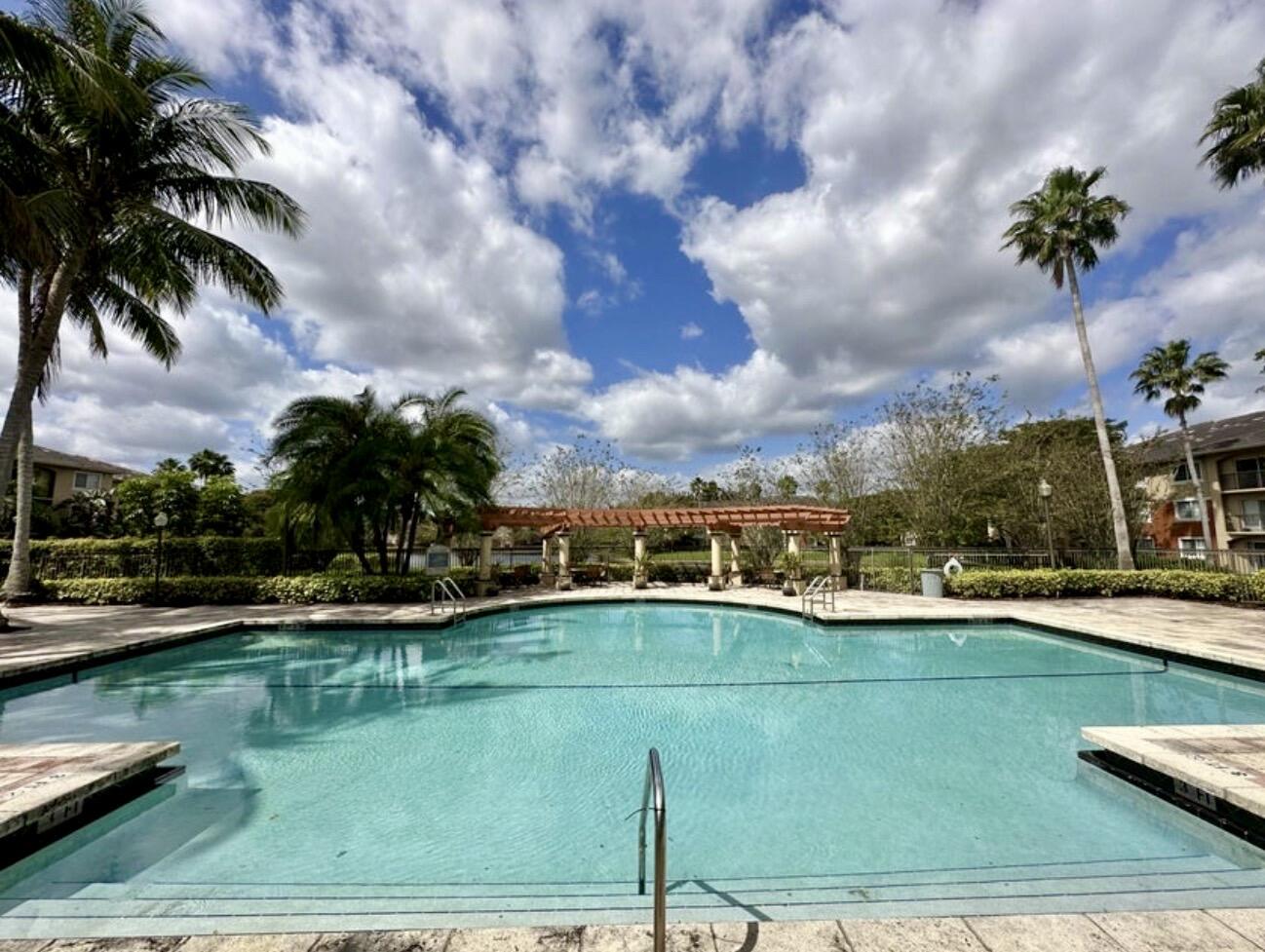 GRAND ISLES CONDO - Residential