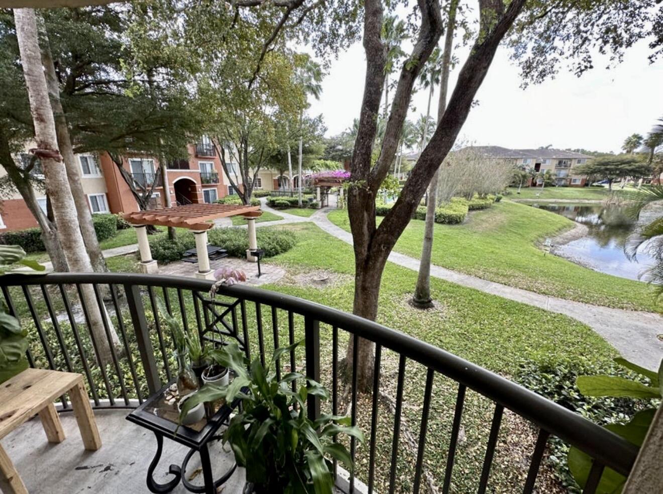 GRAND ISLES CONDO - Residential