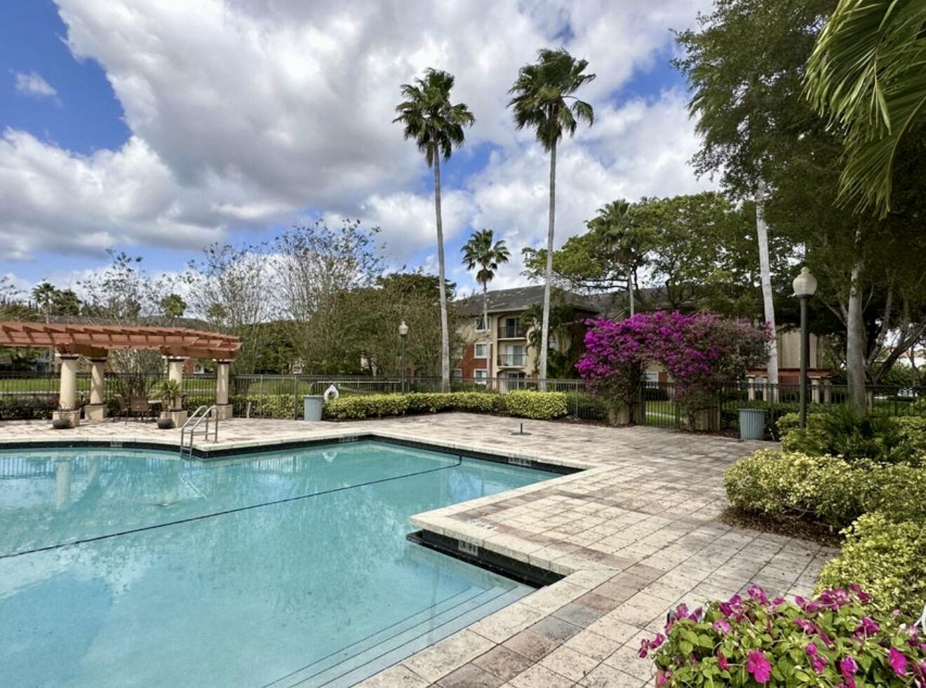 GRAND ISLES CONDO - Residential