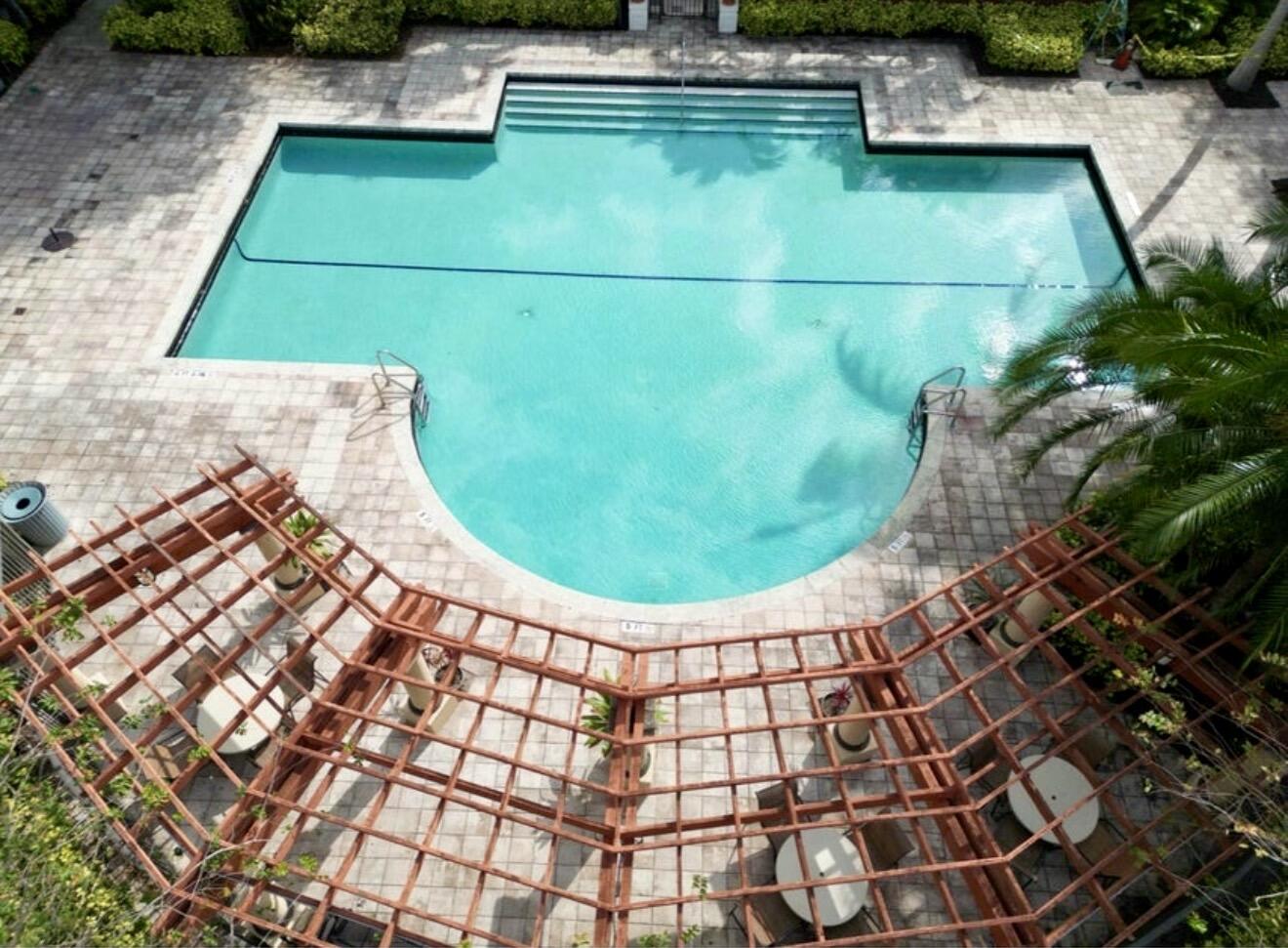 GRAND ISLES CONDO - Residential