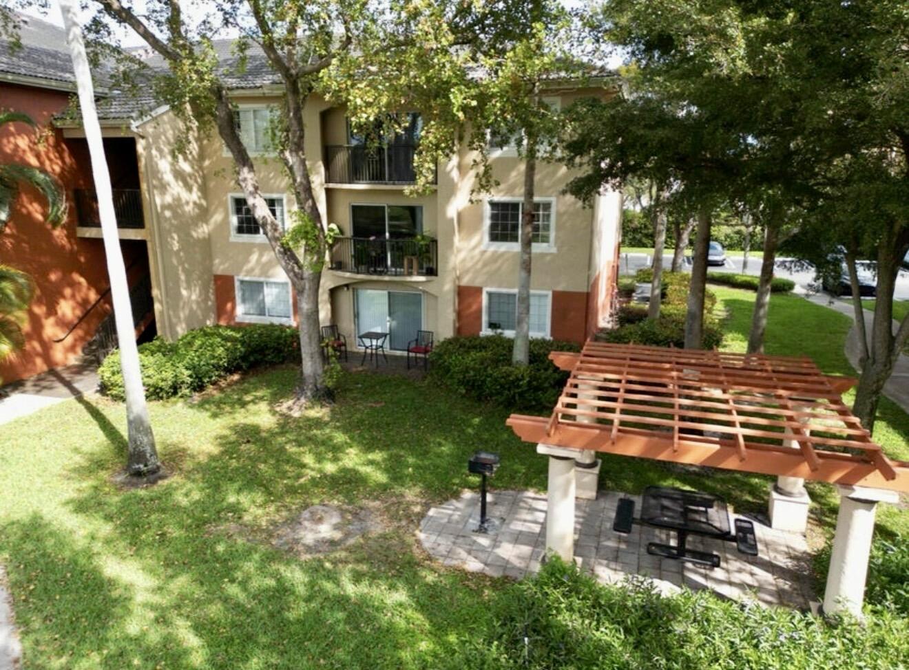 GRAND ISLES CONDO - Residential