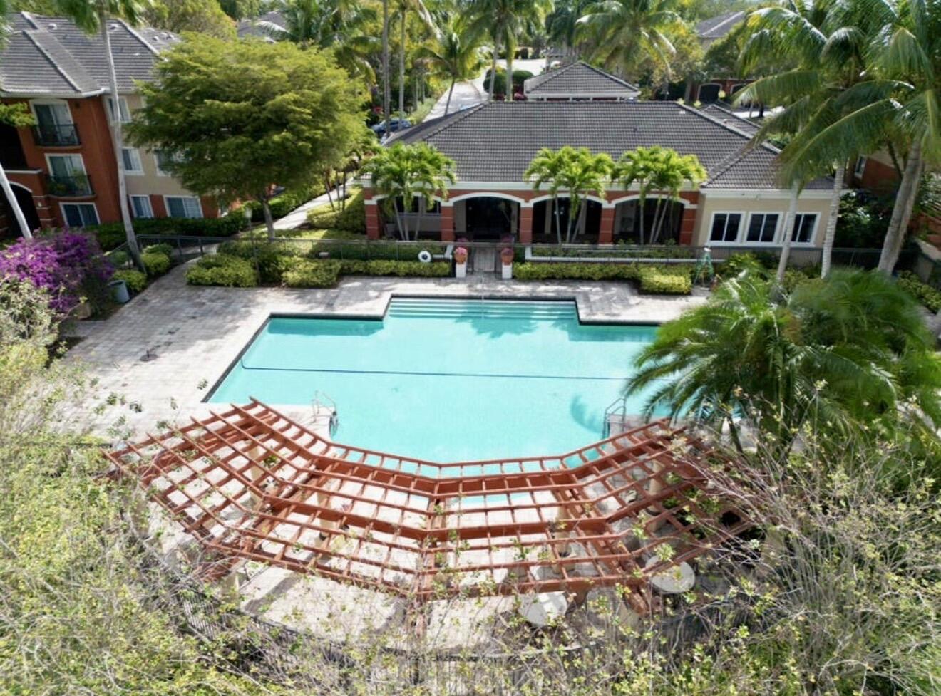 GRAND ISLES CONDO - Residential