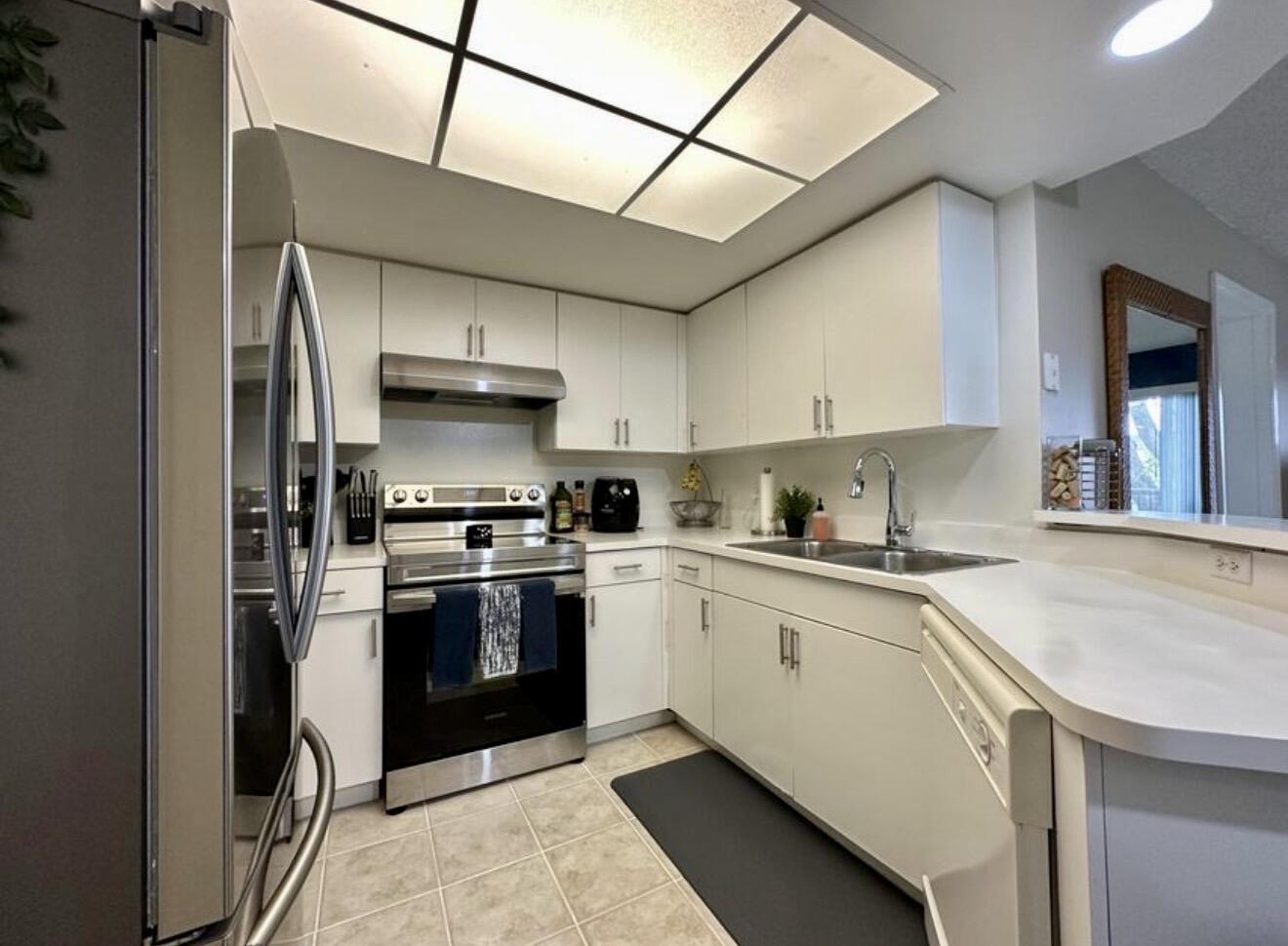 GRAND ISLES CONDO - Residential