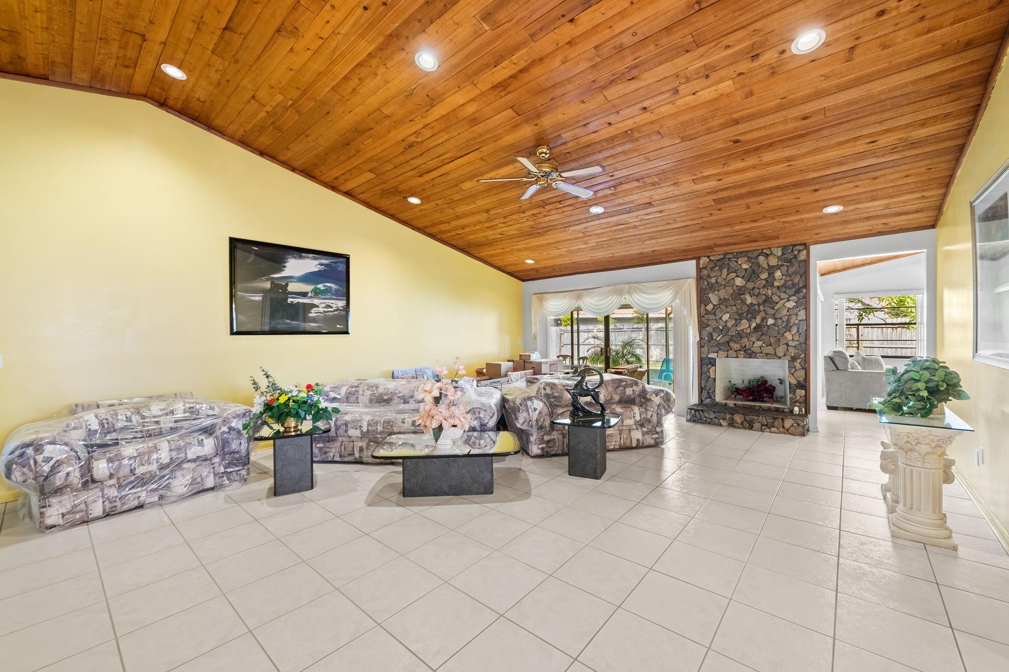 Comrock 95-47 B - Residential