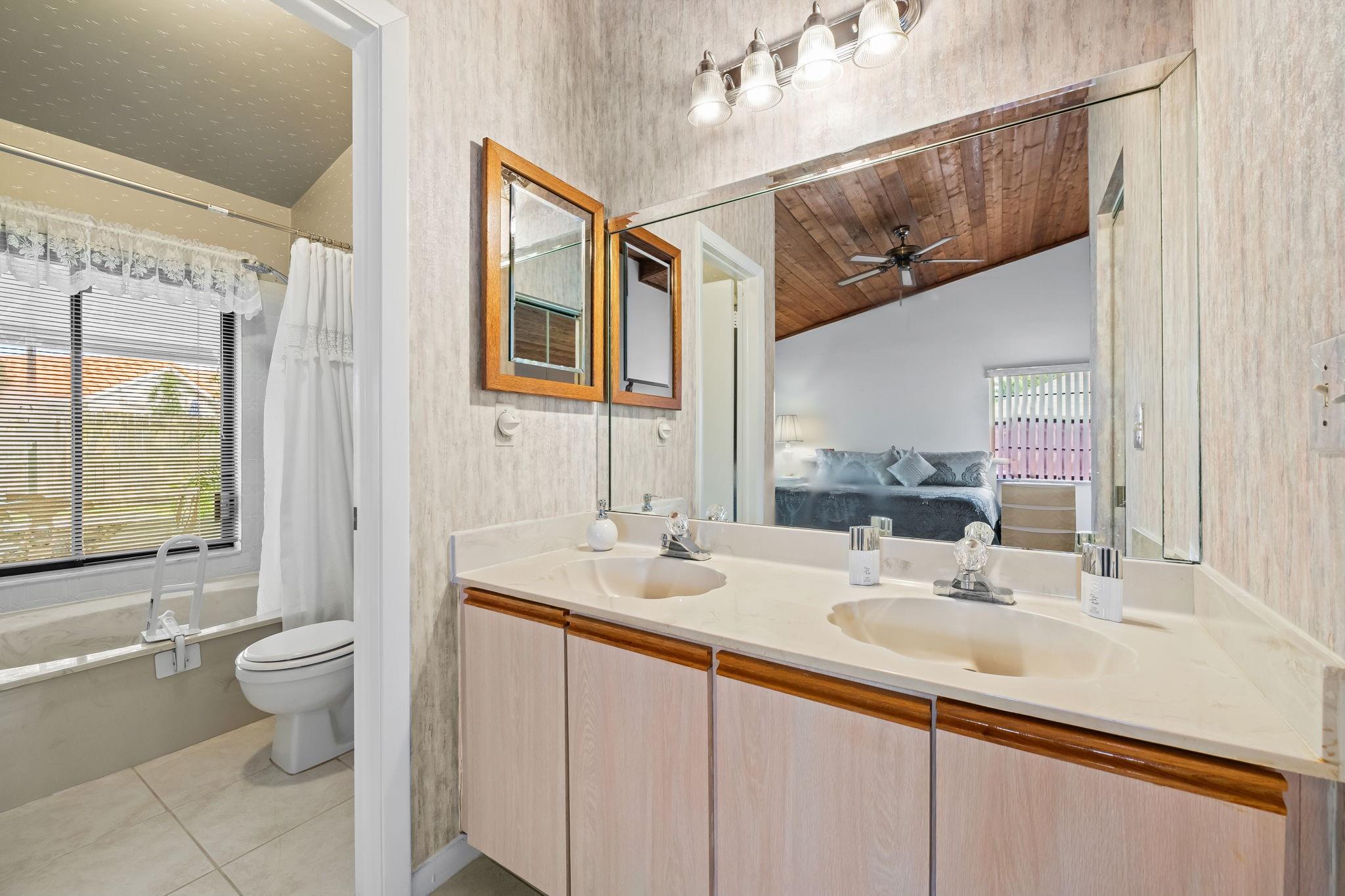 Comrock 95-47 B - Residential