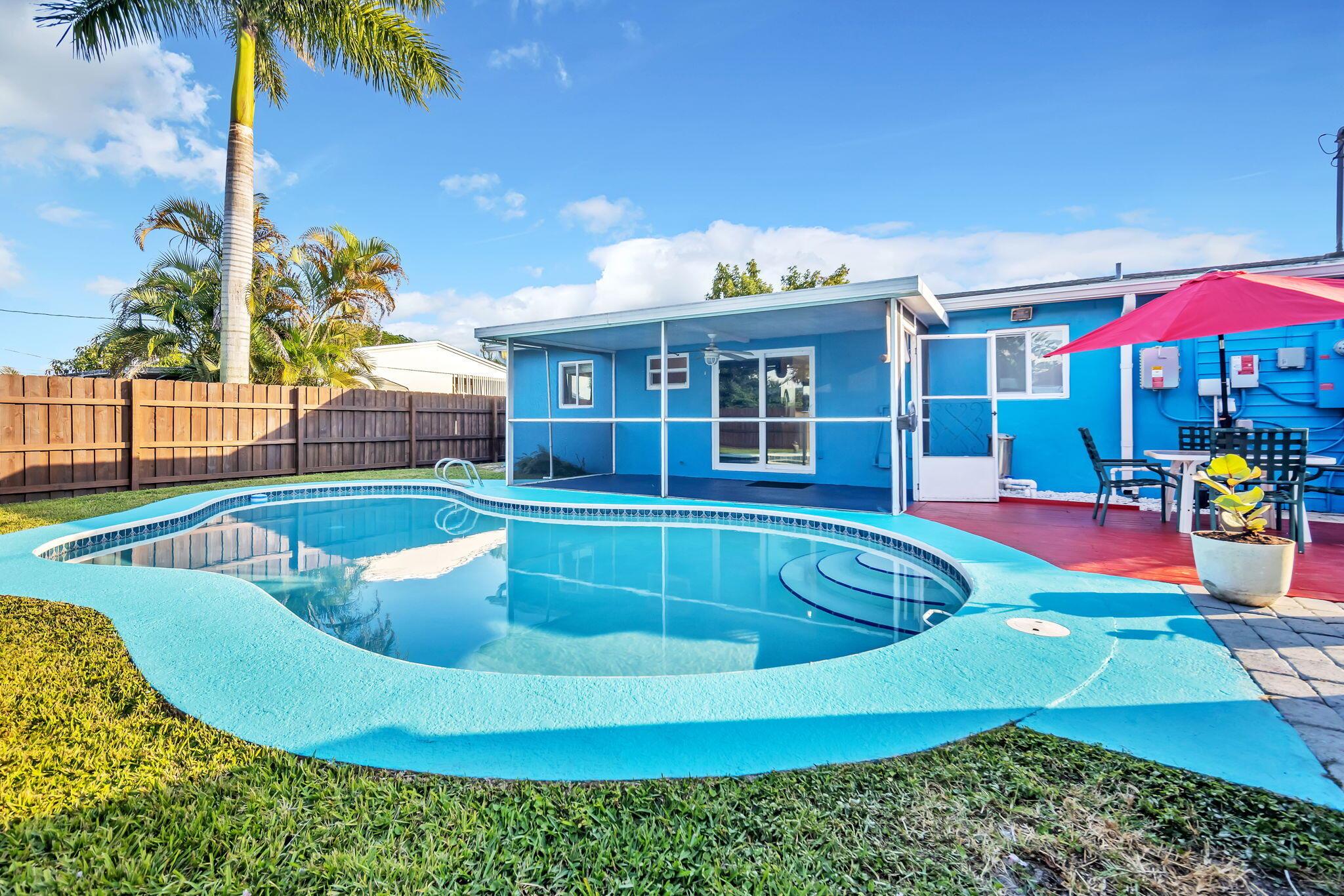 LAKE WORTH HILLS 1ST ADD - Residential