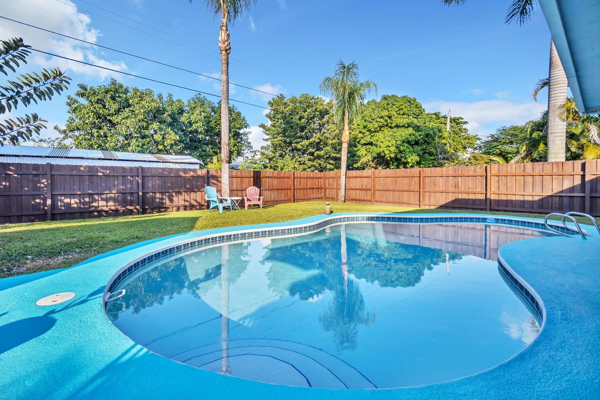 LAKE WORTH HILLS 1ST ADD - Residential