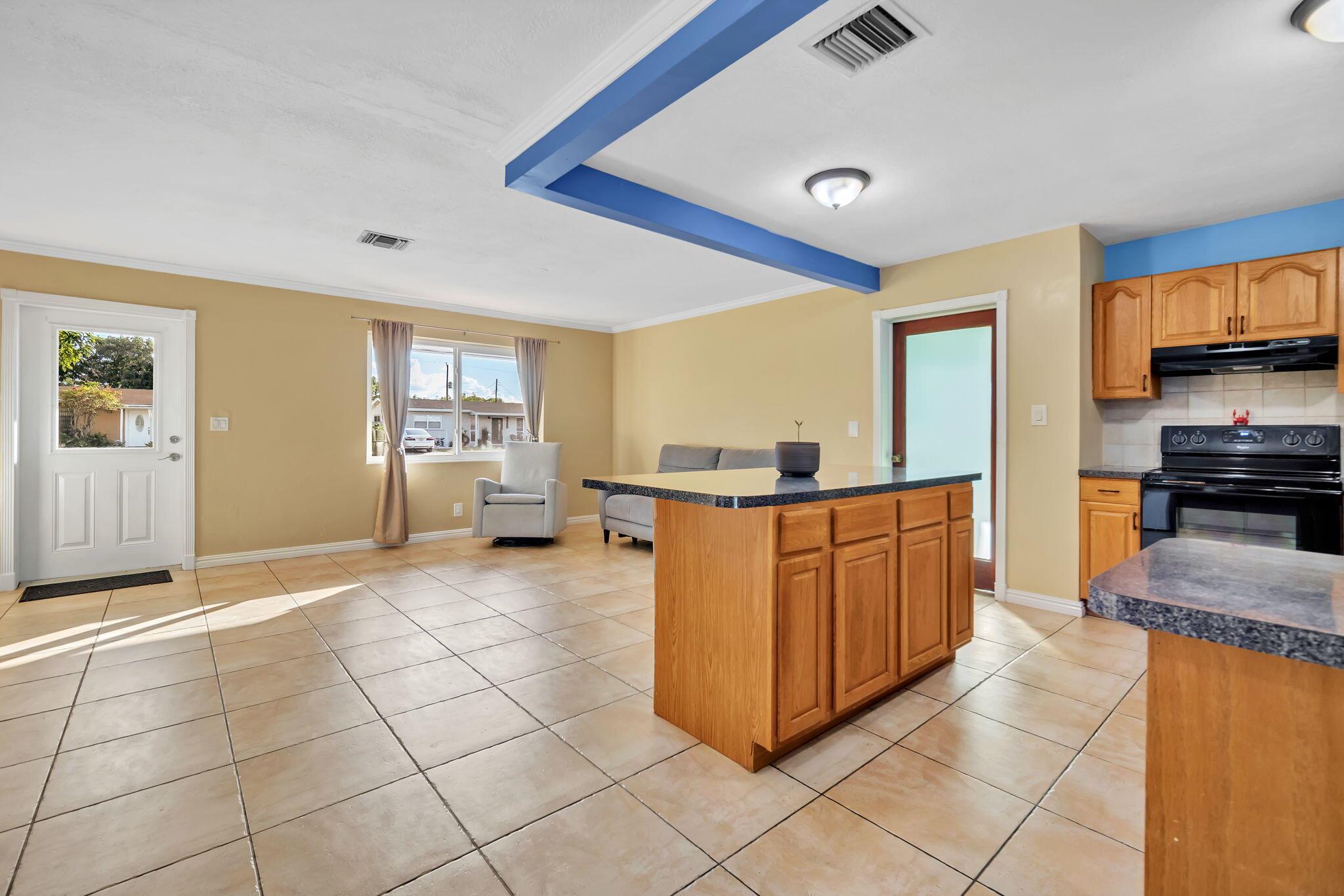 LAKE WORTH HILLS 1ST ADD - Residential