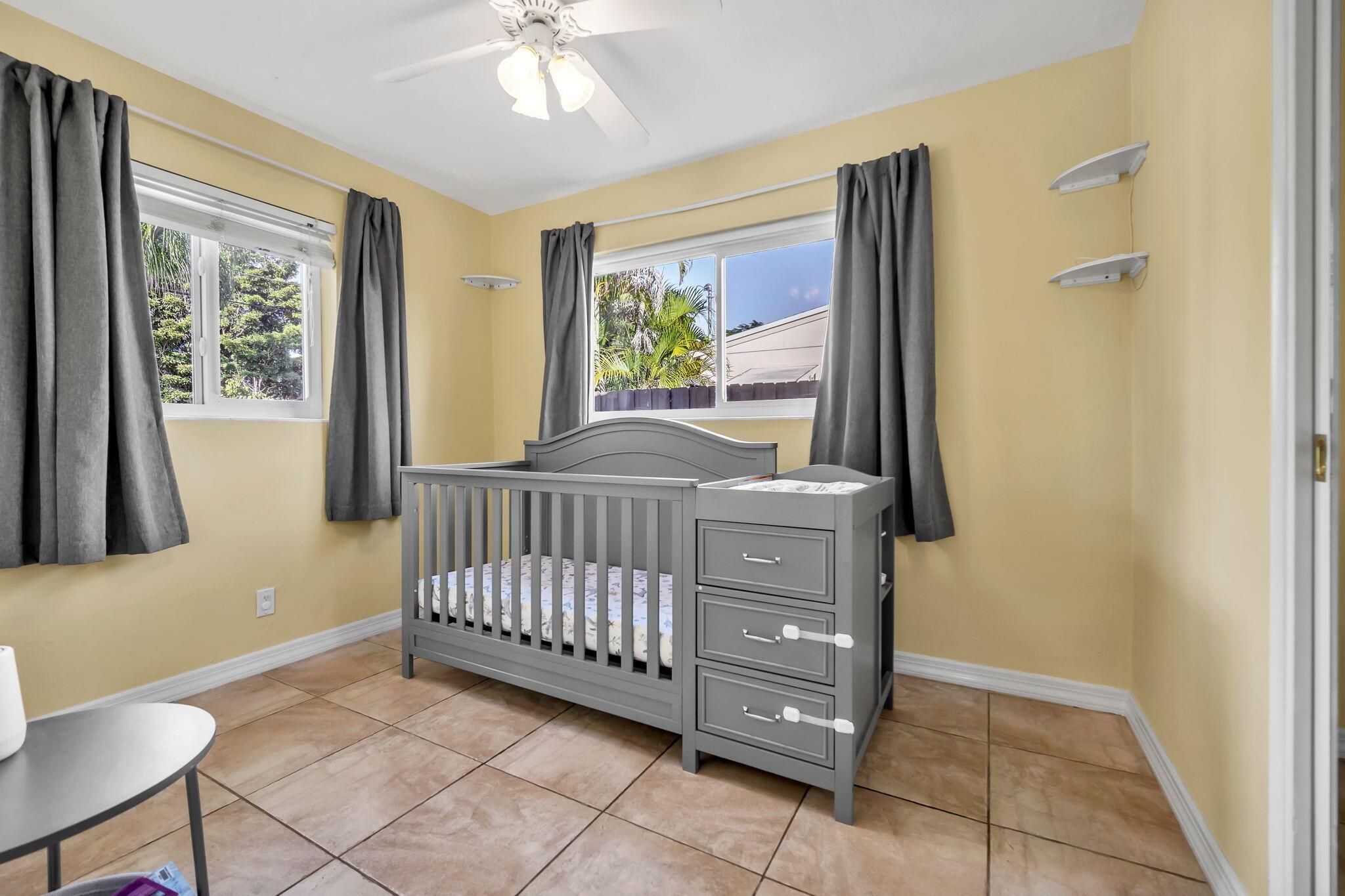 LAKE WORTH HILLS 1ST ADD - Residential