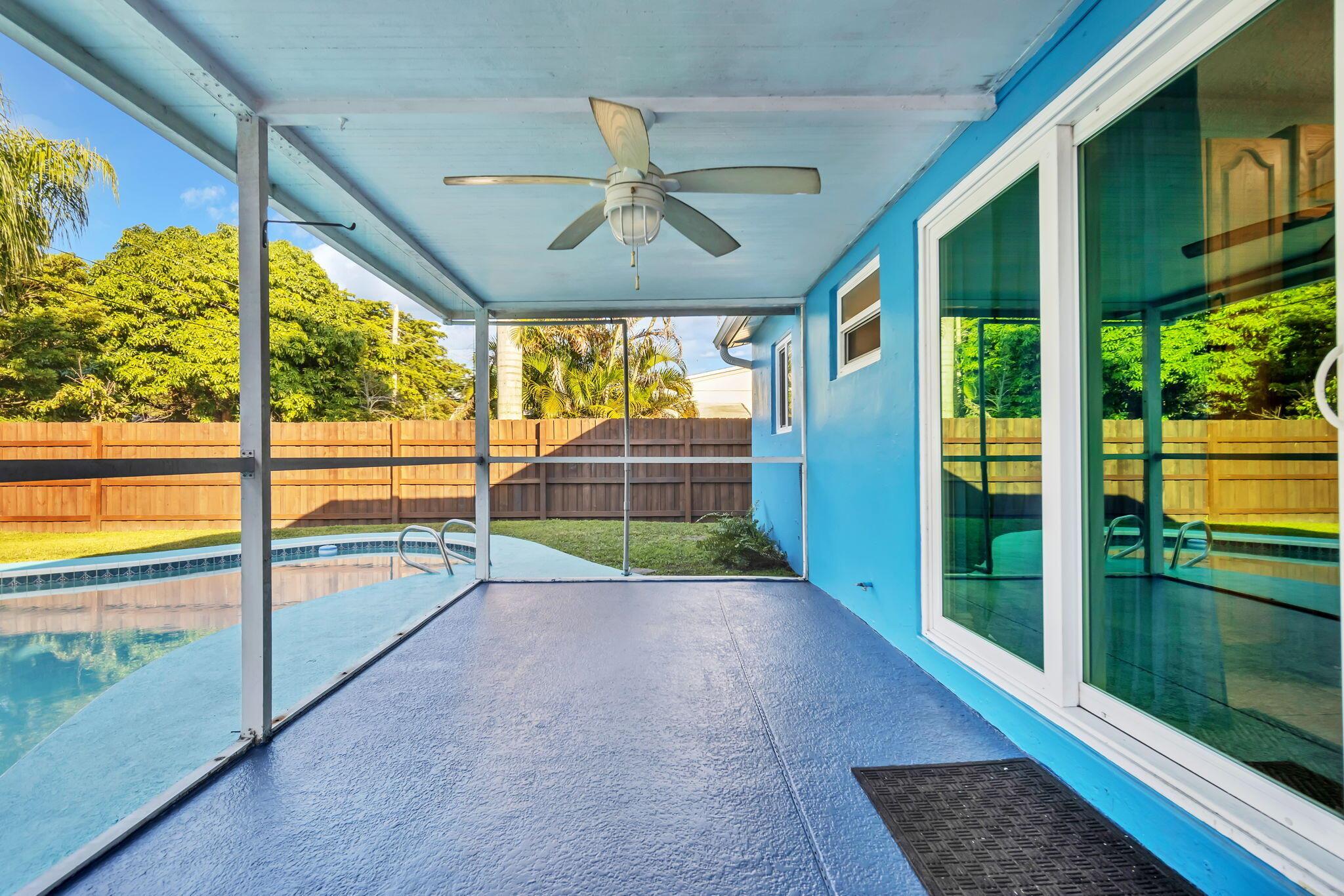 LAKE WORTH HILLS 1ST ADD - Residential