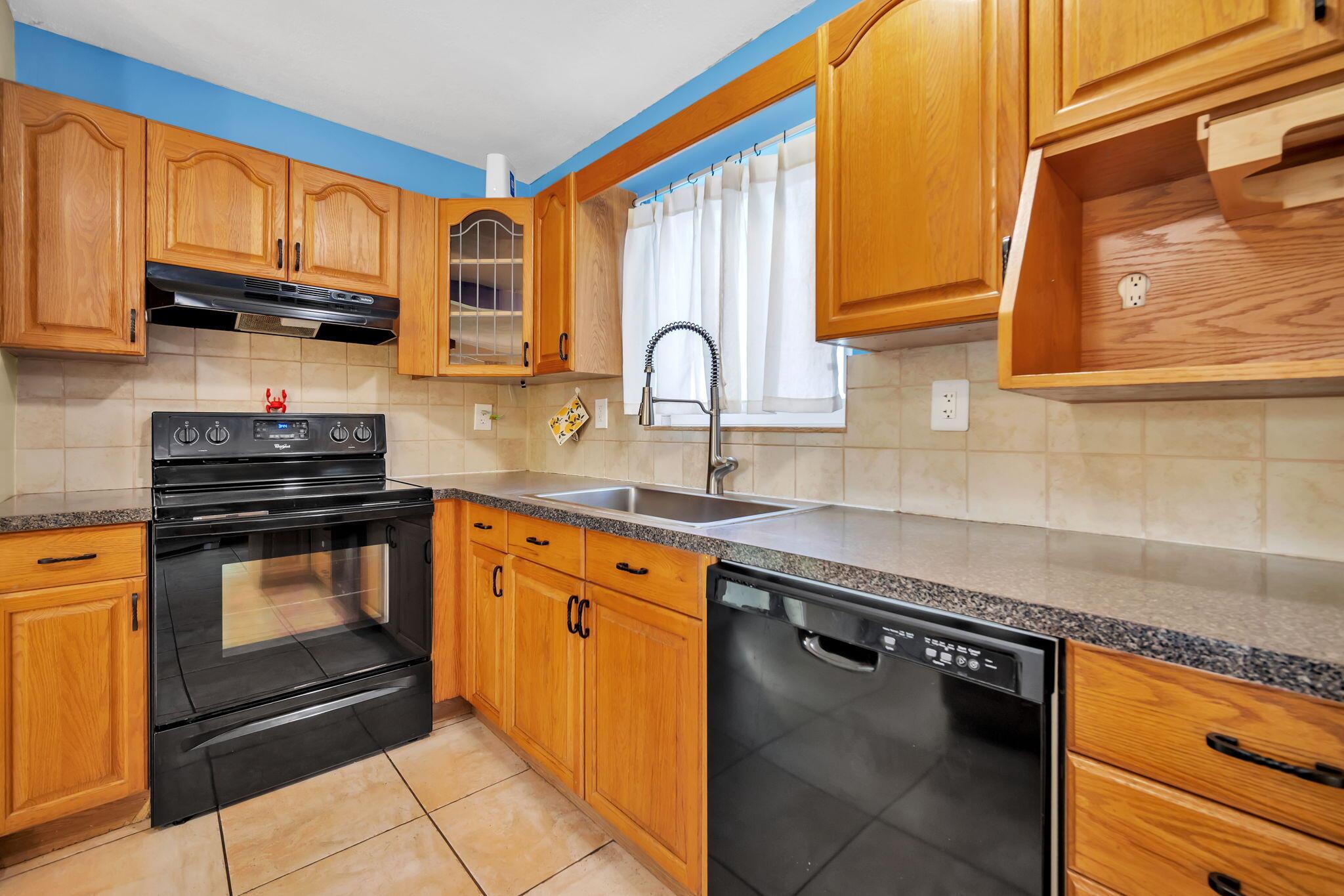 LAKE WORTH HILLS 1ST ADD - Residential