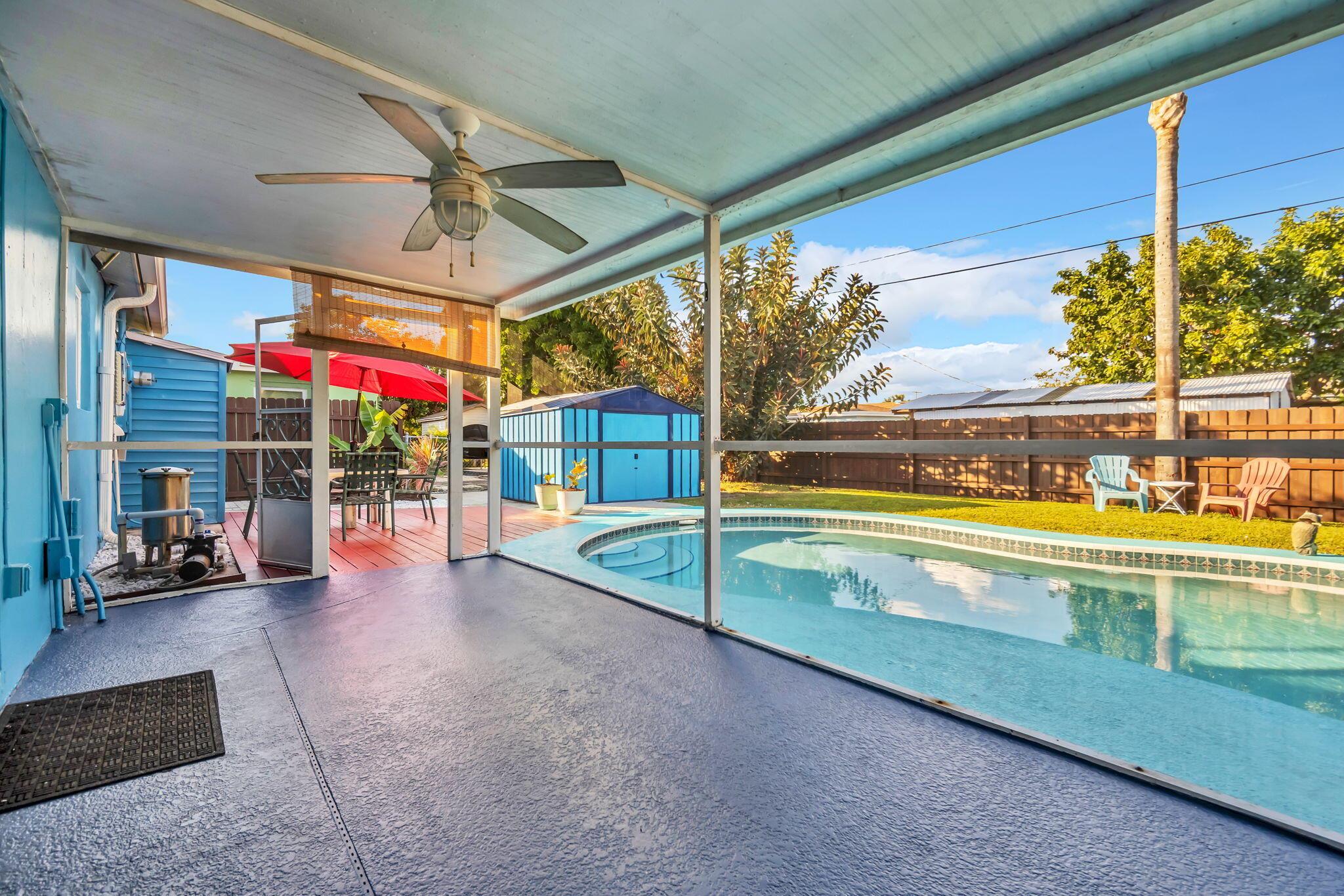 LAKE WORTH HILLS 1ST ADD - Residential