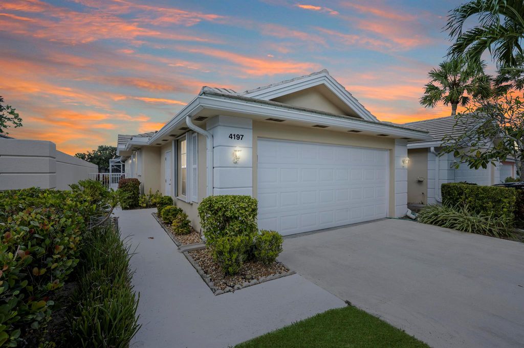 Photo of 4197 Royal Oak Drive, Palm Beach Gardens, FL 33410 (MLS # R10931513)