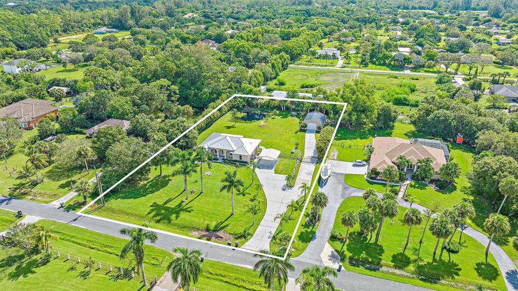 Photo of 15810 95th Avenue N, Jupiter, FL 33478 (MLS # R10915942)