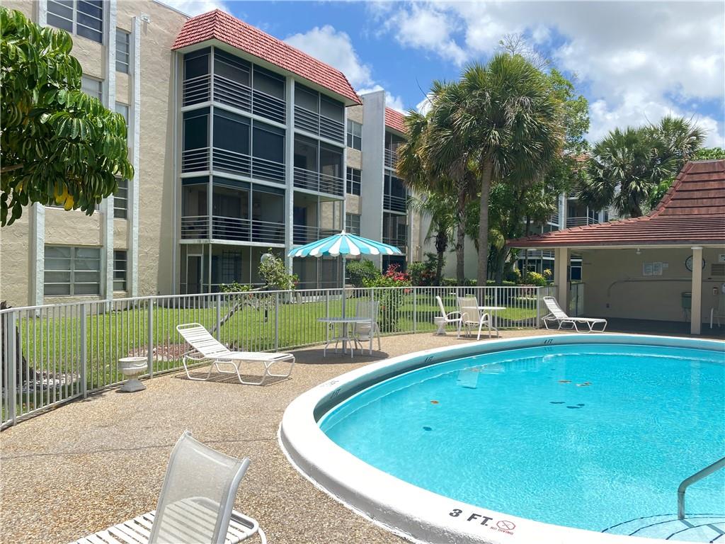 LAS VISTAS CONDOS - Residential