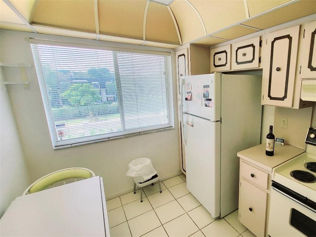 LAS VISTAS CONDOS - Residential