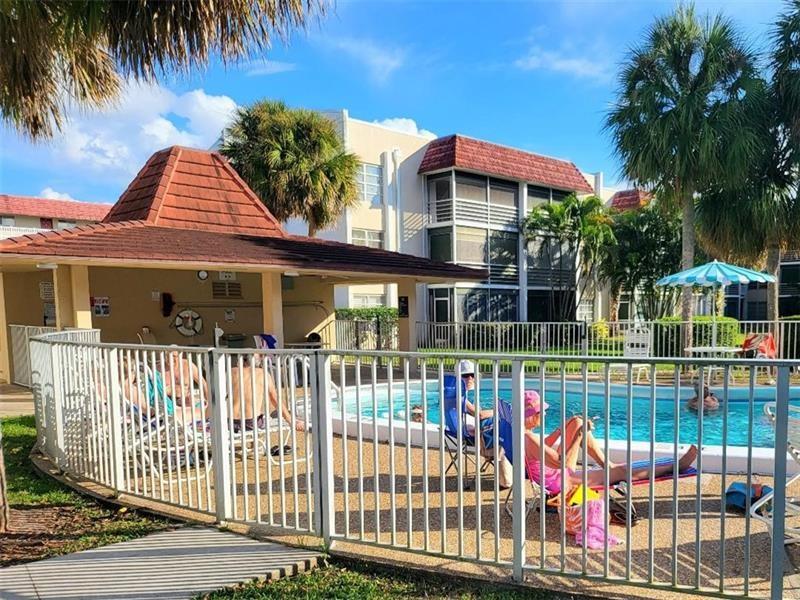 LAS VISTAS CONDOS - Residential