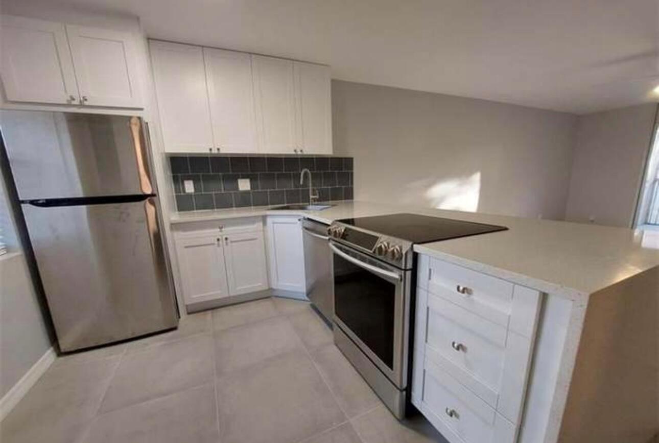 3301 NW 47th Terrace 308, Lauderdale Lakes, FL, 33319/$179,900 1 3301 NW 47th Terrace 308