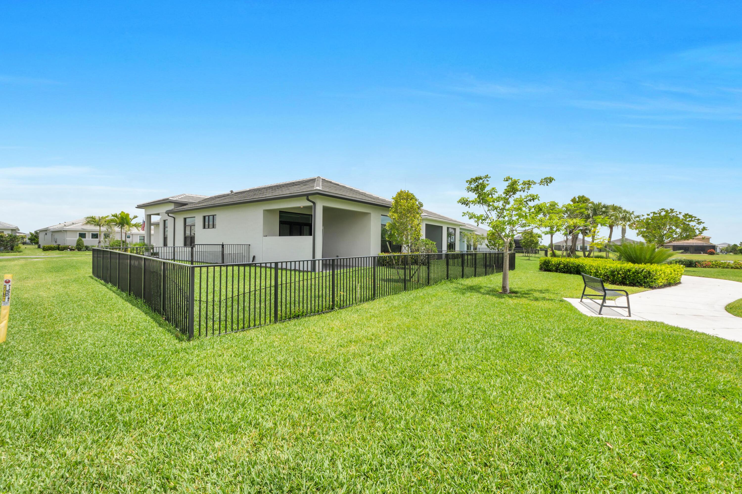 5357 Saint Armands Way