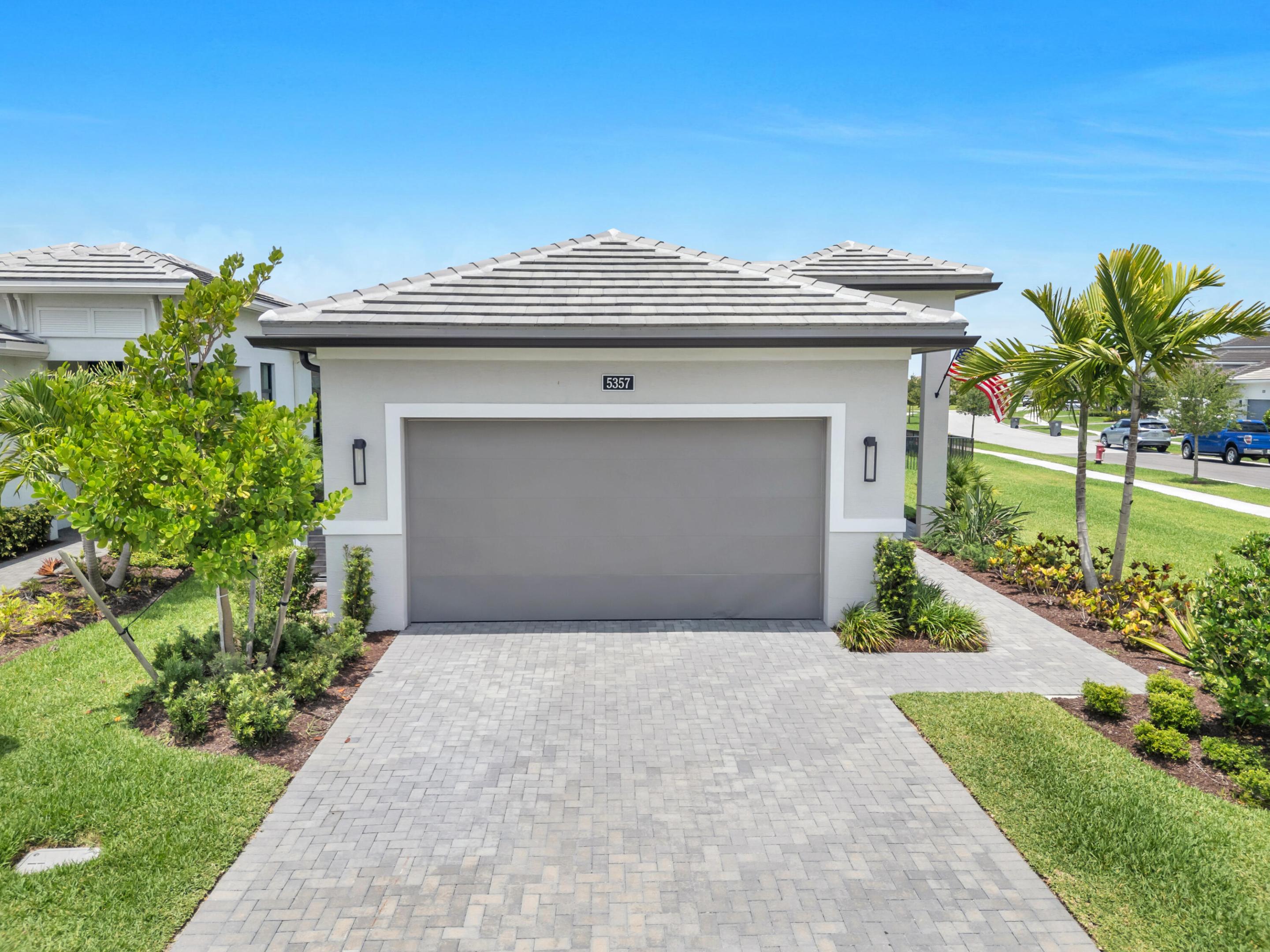 5357 Saint Armands Way