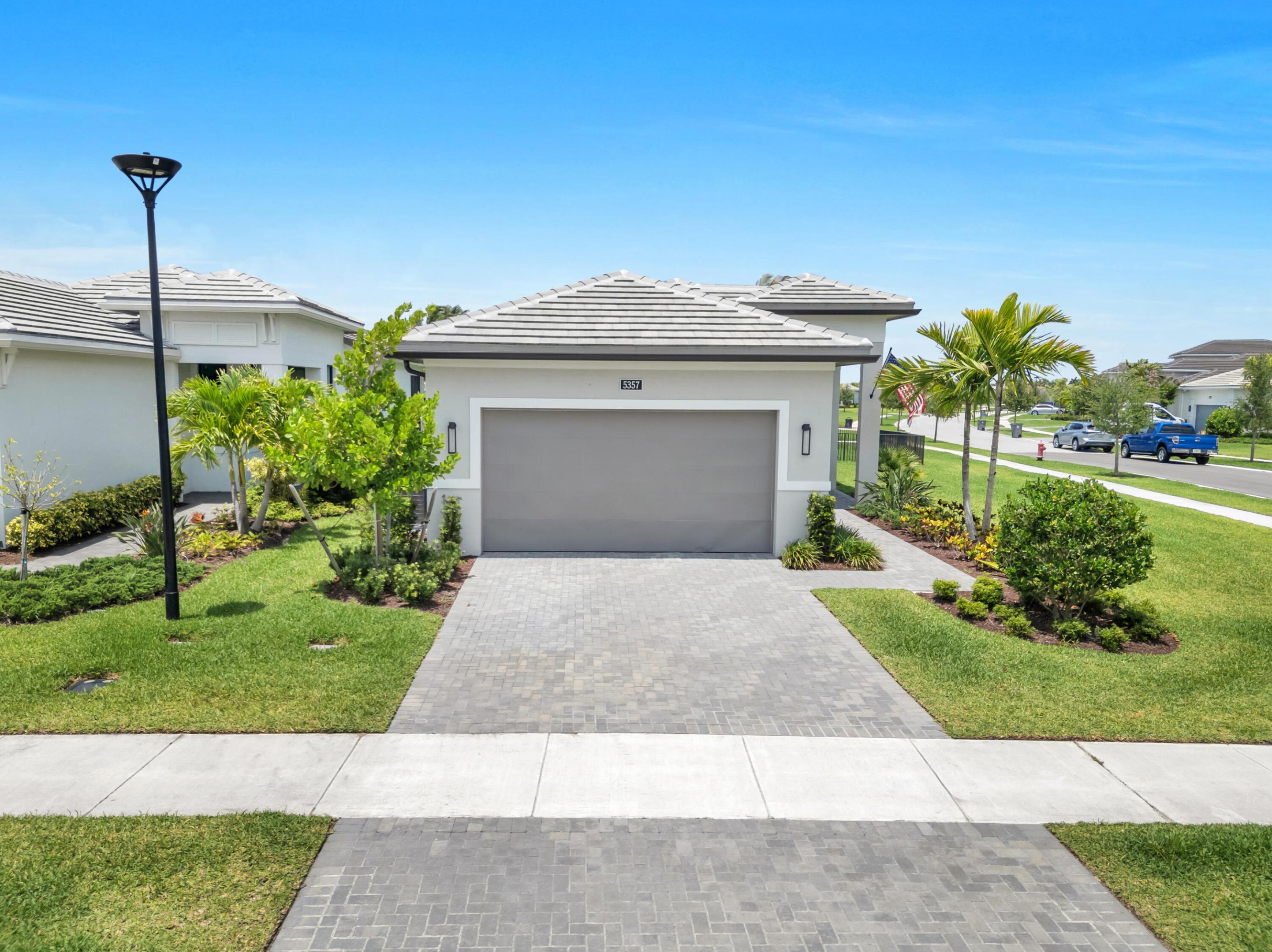 5357 Saint Armands Way