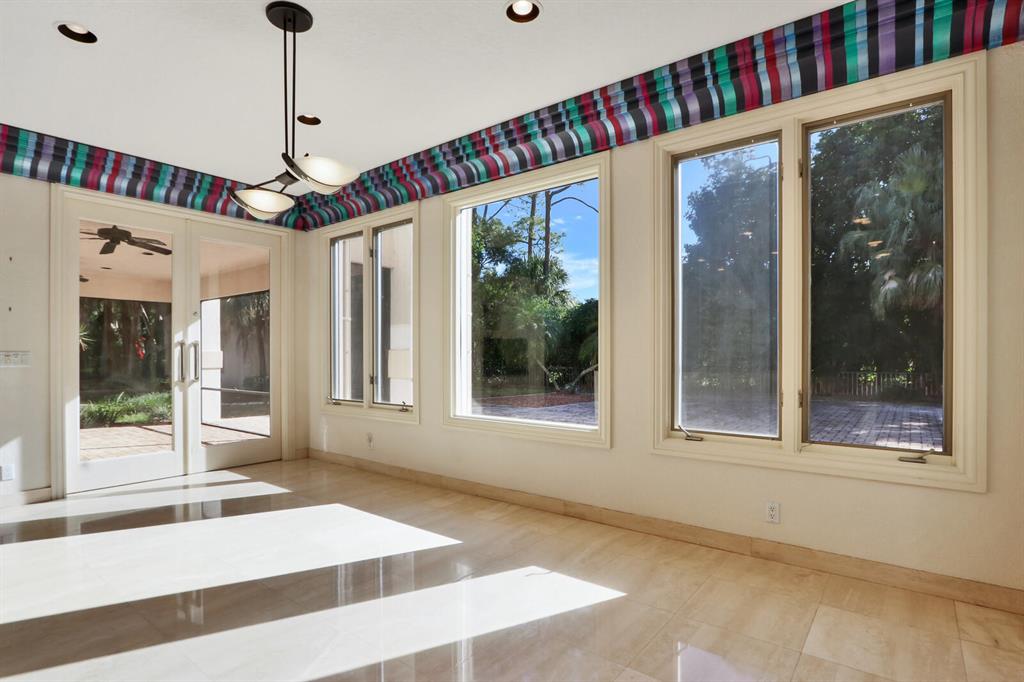 FRENCHMANS CREEK - Residential