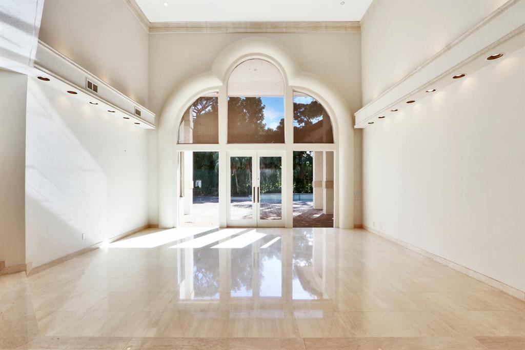 FRENCHMANS CREEK - Residential