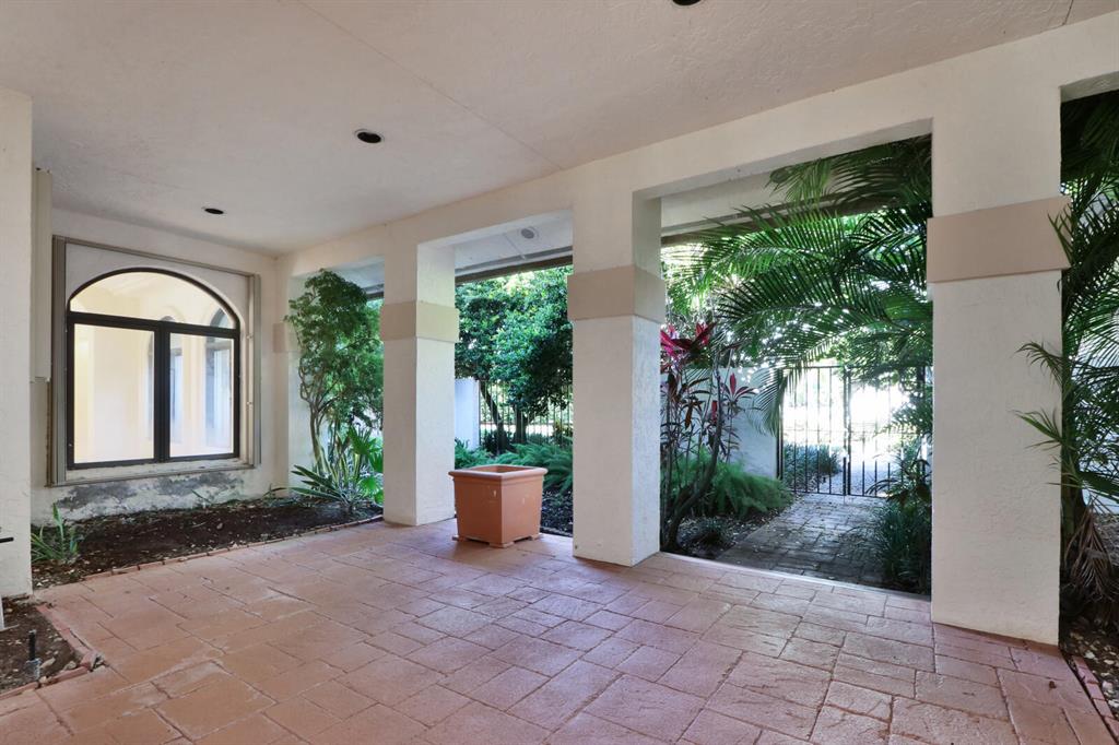 FRENCHMANS CREEK - Residential